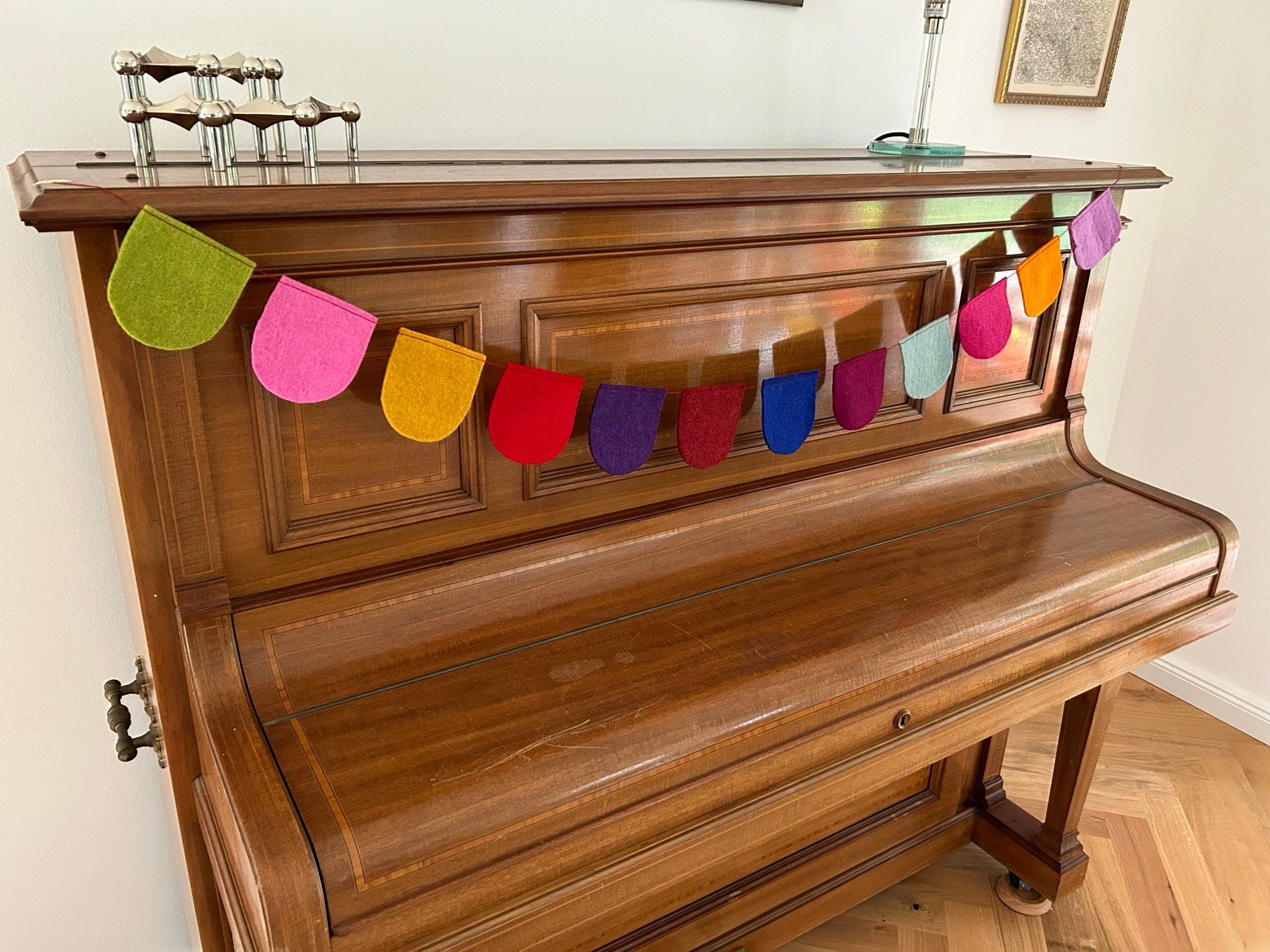 Bunte Wimpelkette rund aus Filz I Dekoration I Kindergeburtstag I Partydekoration I handgemacht I Kinderzimmer I Babyparty