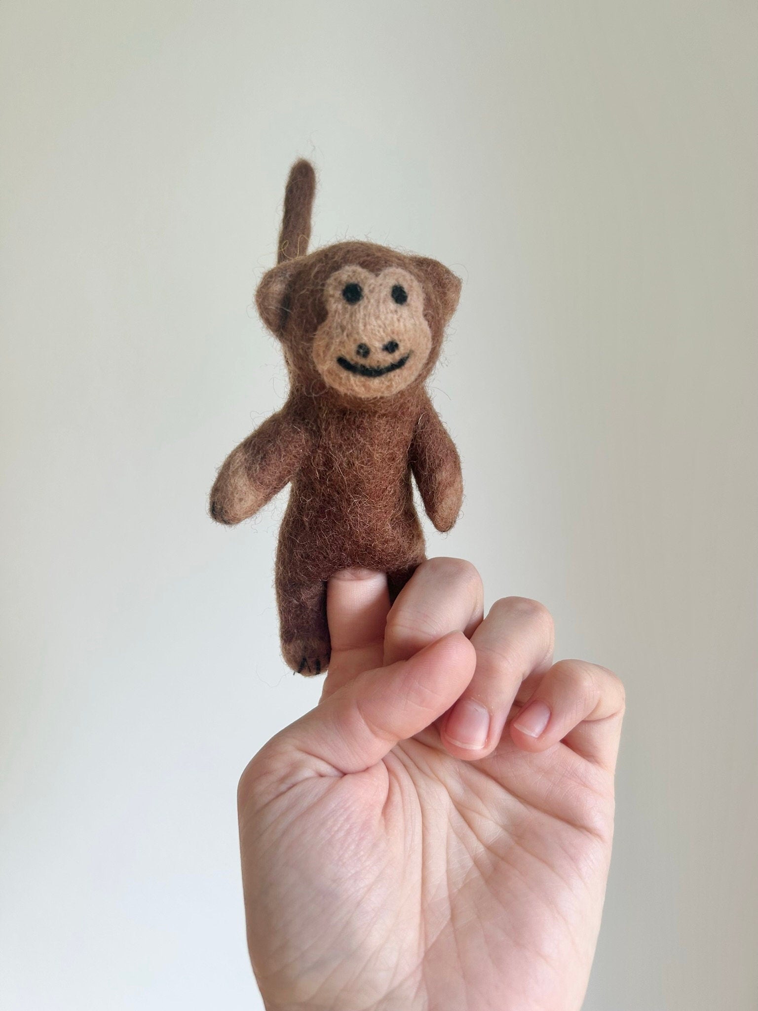 Niedliche Fingerpuppe Affe aus Filz I Fingerspiel I Wildtiere I Spielzeug Montessori I Geschichten erzählen I Dschungel