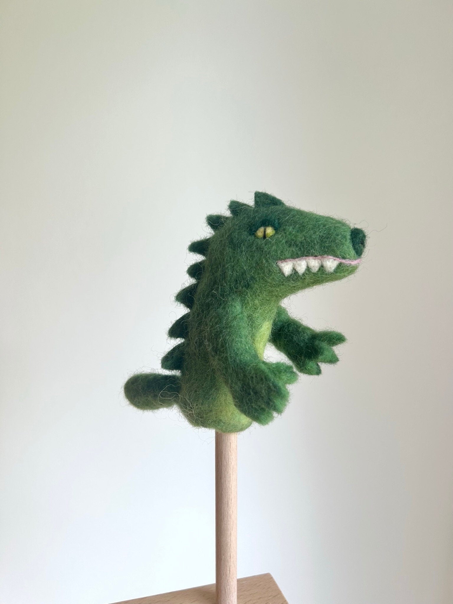 Niedliche Fingerpuppe Krokodil aus Filz I Fingerspiel I Drache I süßes Monster I Spielzeug Montessori I Geschichten erzählen