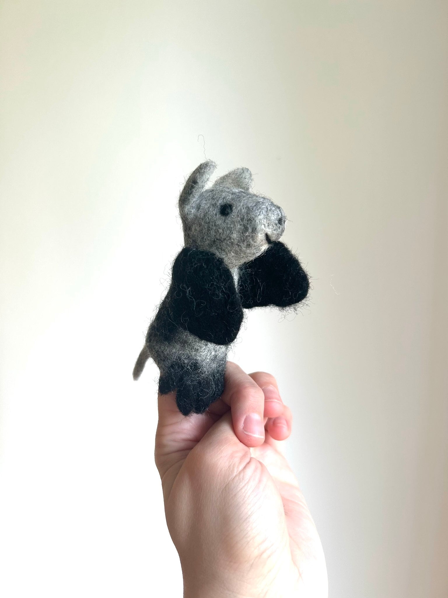 Niedliche Fingerpuppe Fledermaus aus Filz I Fingerspiel I Spielzeug Montessori I Geschichten erzählen I Nachttiere