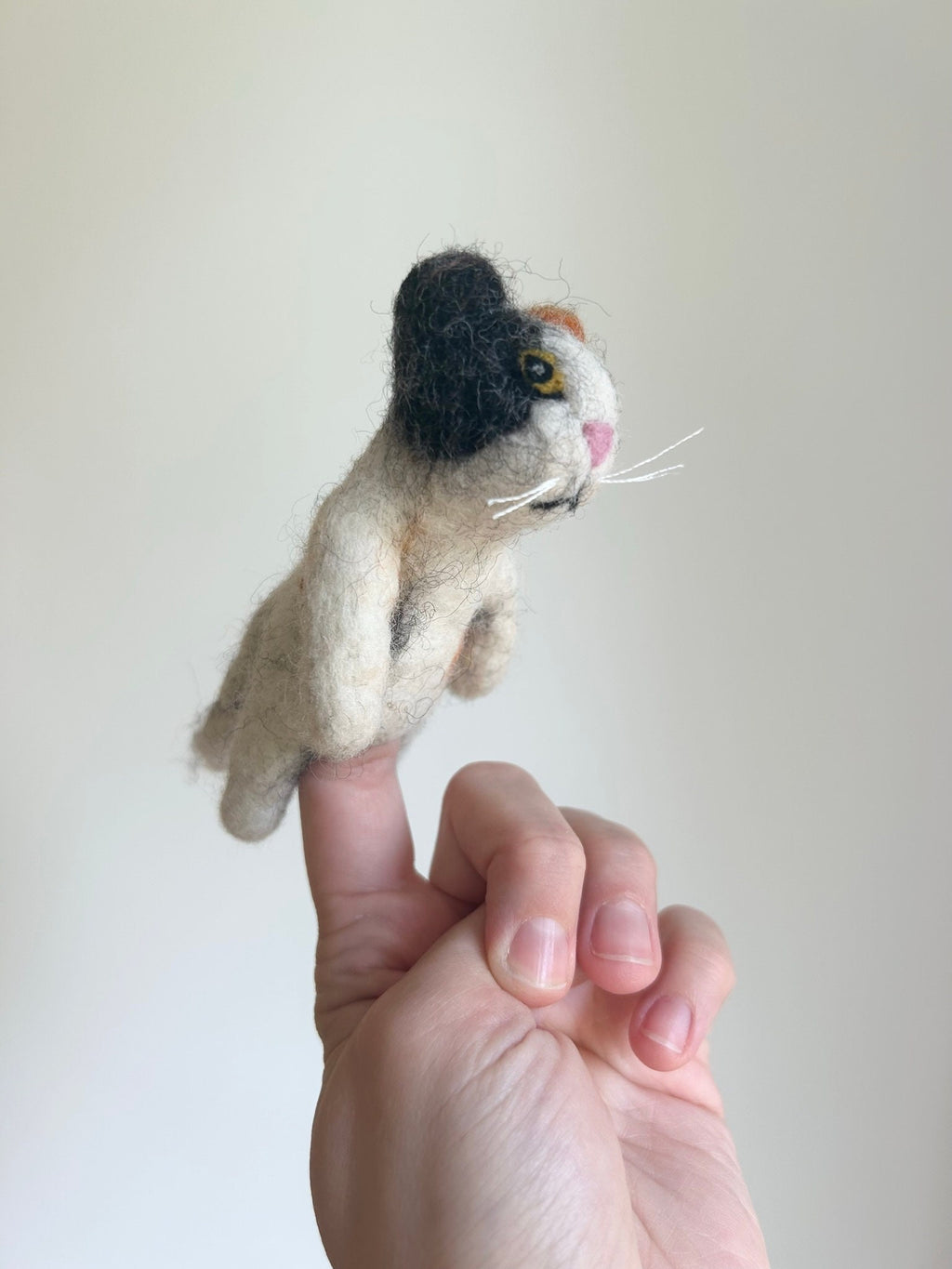 Niedliche Fingerpuppe Katze bunt aus Filz I Fingerspiel I Bauernhoftier I Haustiere I Spielzeug Montessori I Geschichten erzählen I Katzen