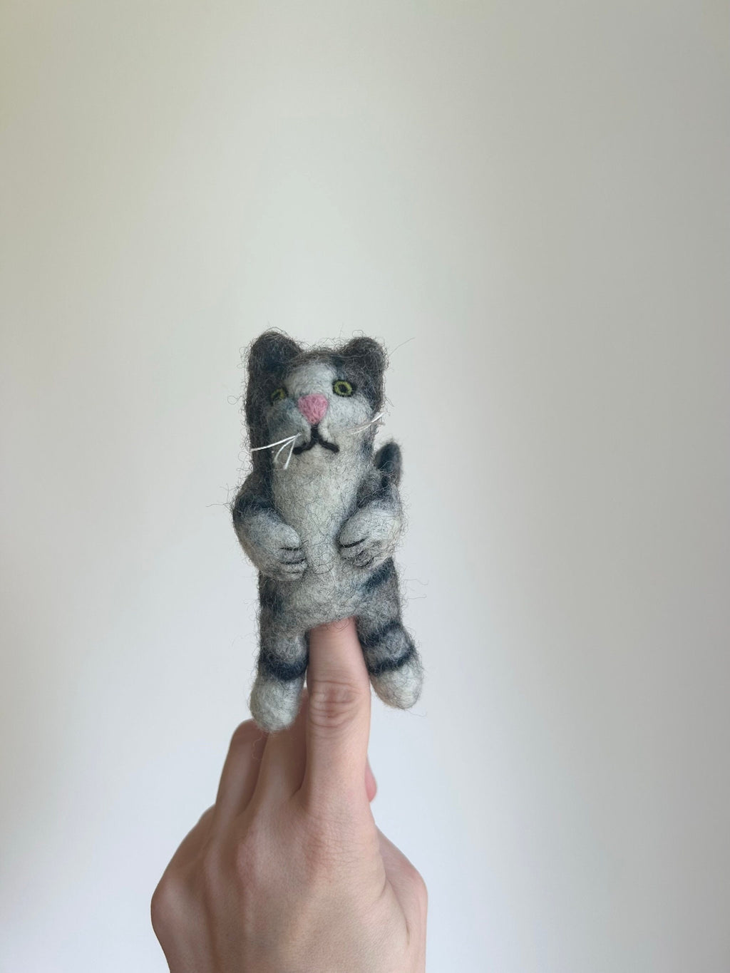 Niedliche Fingerpuppe Katze grau aus Filz I Fingerspiel I Bauernhoftier I Haustiere I Spielzeug Montessori I Geschichten erzählen I Katzen