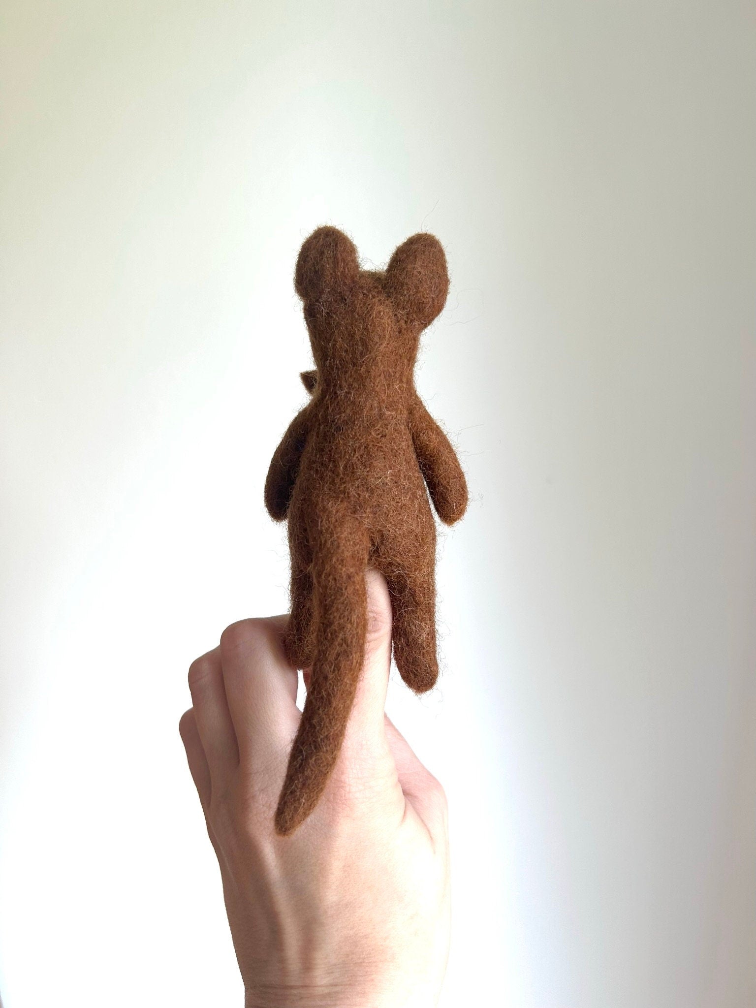 Niedliche Fingerpuppe Känguru aus Filz I Spielzeug Montessori I Geschichten erzählen I Baby Känguru