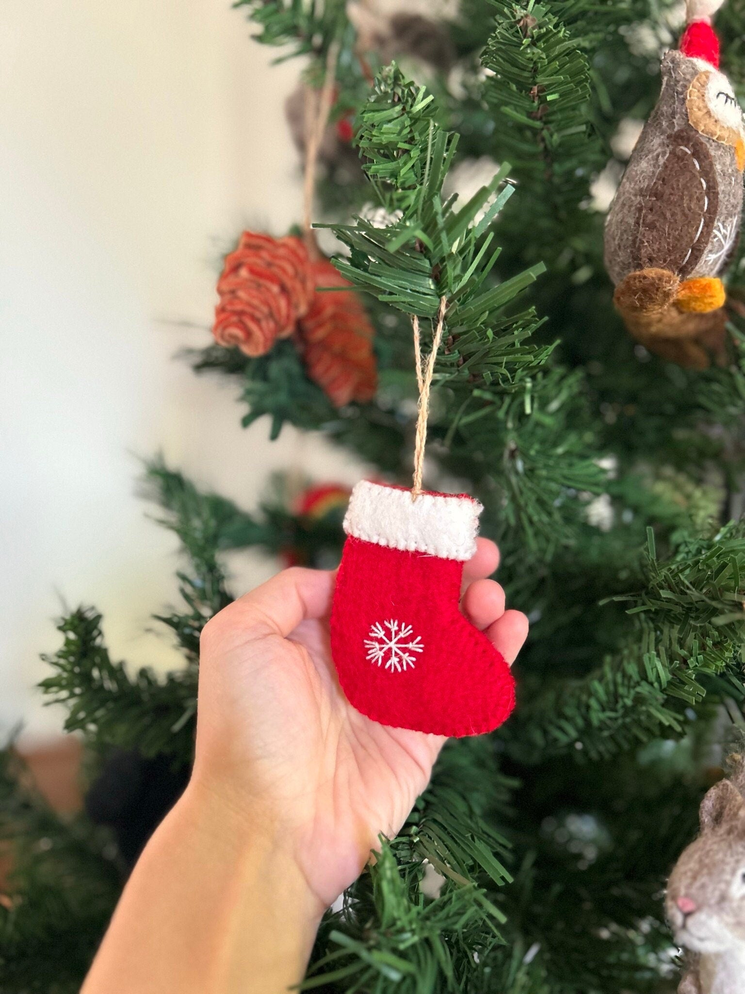 Weihnachtsanhänger roter Stiefel mit Schneeflocke I Christbaumschmuck Weihnachtsdeko I Weihnachtsbaum I Weihnachtsdeko I Schneeflocke I