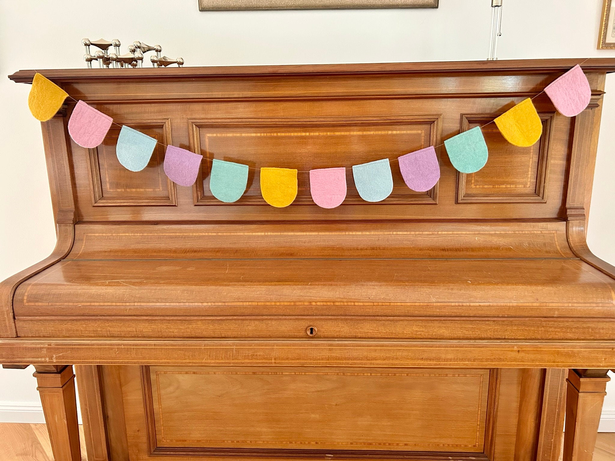 Bunte pastell Wimpelkette rund aus Filz I Dekoration I Kindergeburtstag I Partydekoration I handgemacht I Kinderzimmer I Babyparty