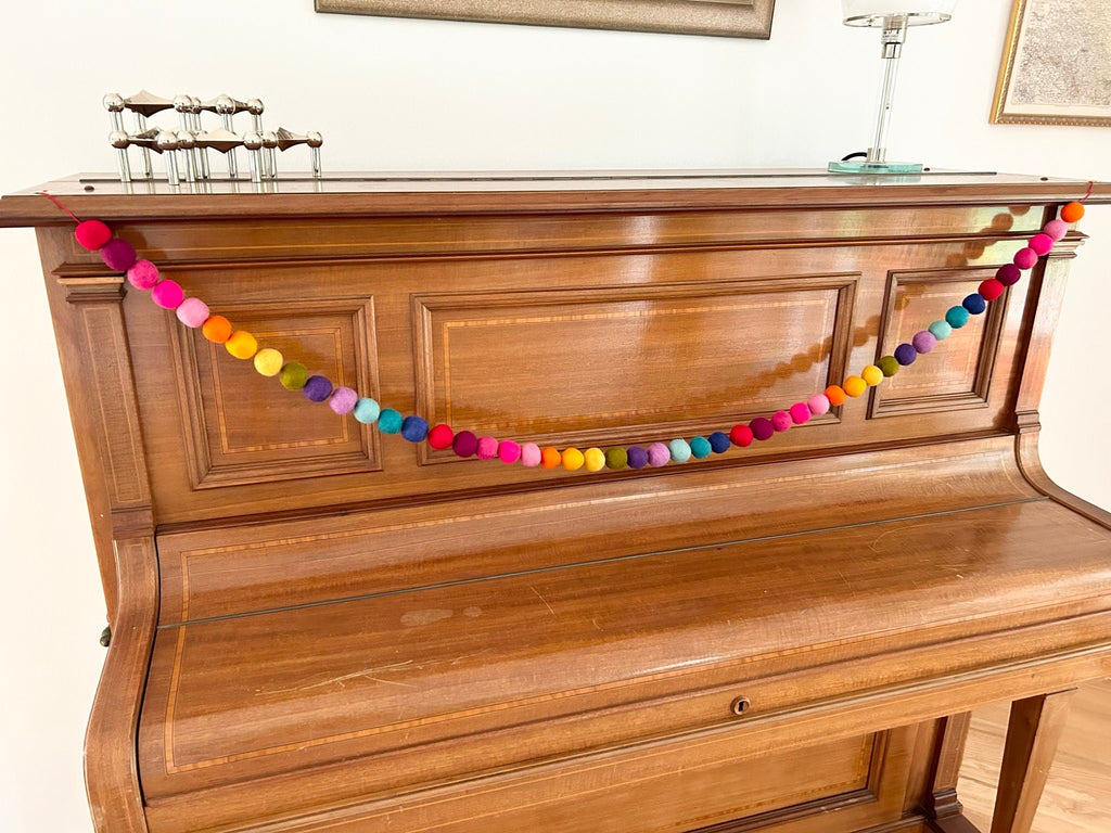 Bunte Filzkugelgirlande I Dekoration I Kindergeburtstag I Partydekoration I Kinderzimmer I Babyparty I Filzkugeln I Bommel bunt