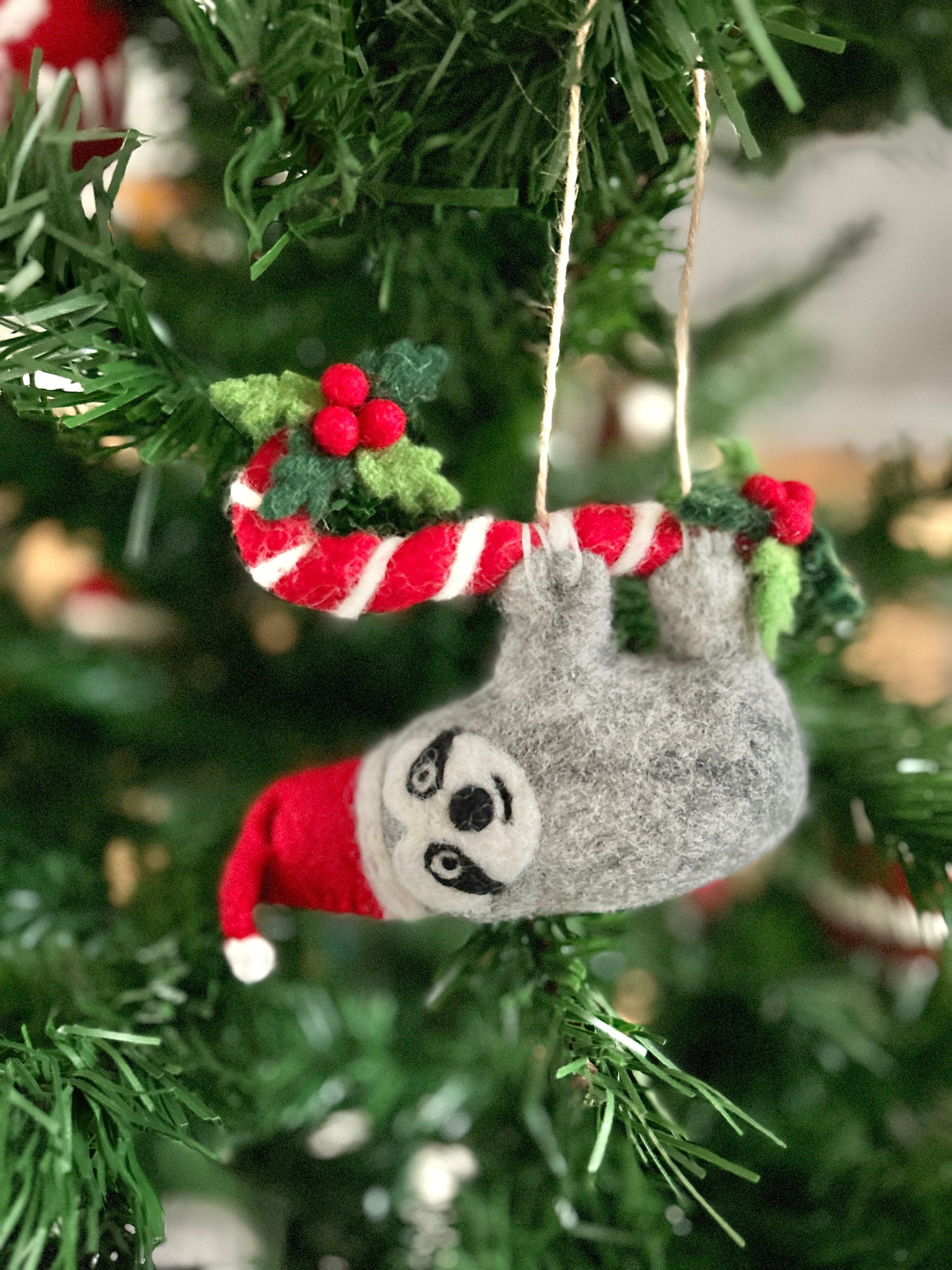 Weihnachtsanhänger Faultier I Christbaumschmuck I Weihnachtsdeko I Winter Weihnachtsbaum I Zuckerstange I Faultier I lustige Weihnachtsdeko