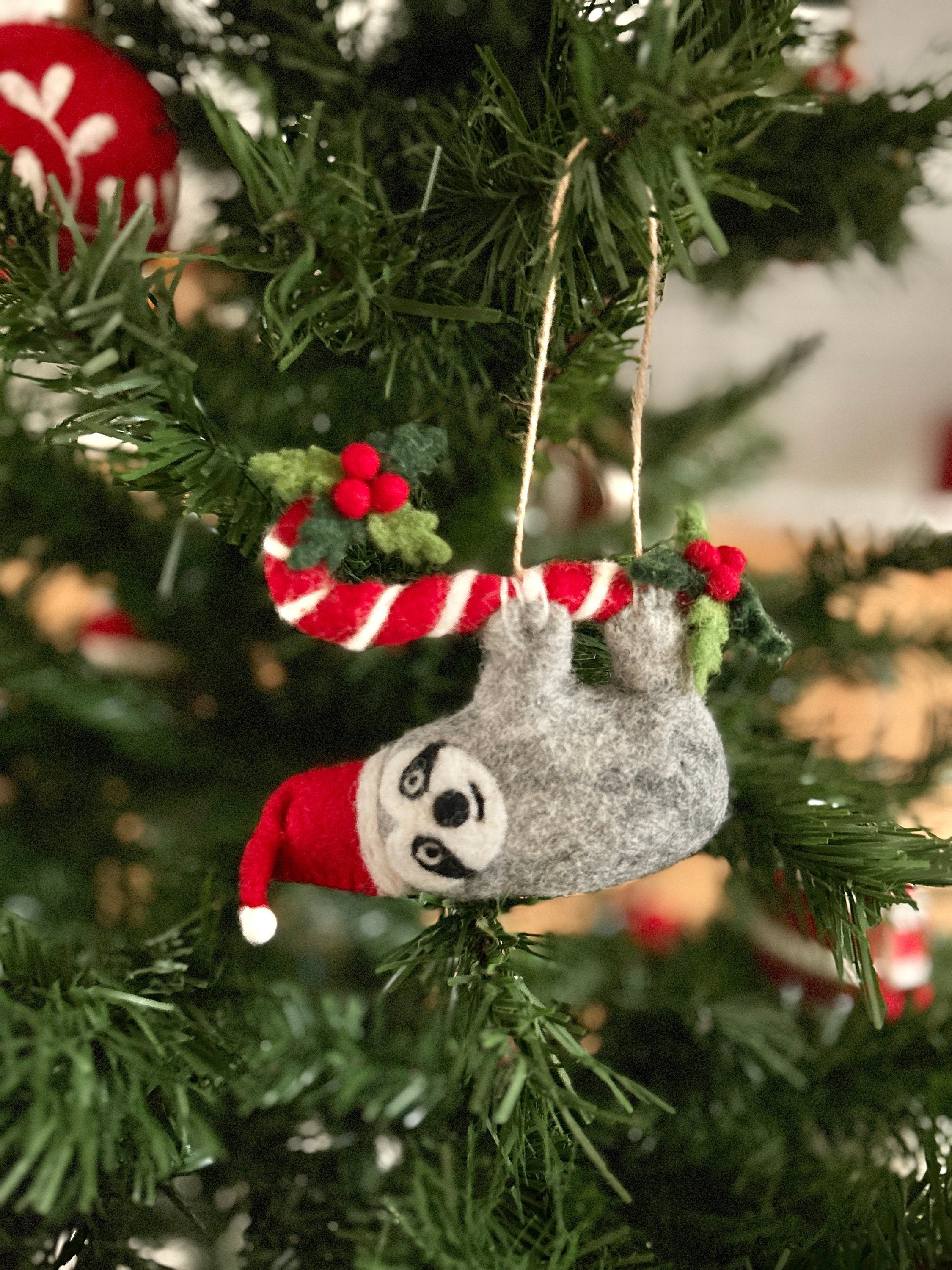 Weihnachtsanhänger Faultier I Christbaumschmuck I Weihnachtsdeko I Winter Weihnachtsbaum I Zuckerstange I Faultier I lustige Weihnachtsdeko