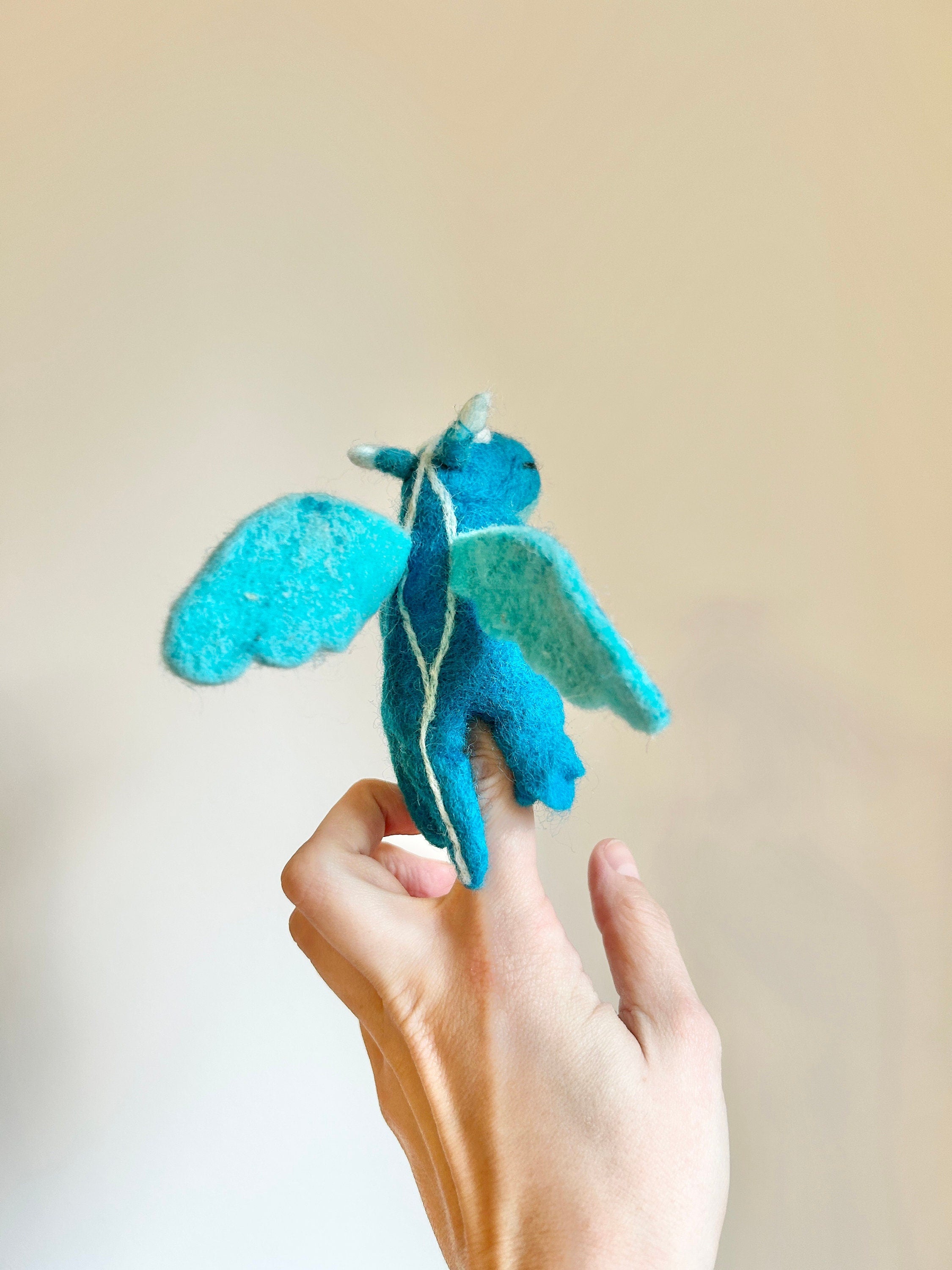 Niedliche Fingerpuppe Monster aus Filz I Fingerspiel I Drache I süßes Monster I Spielzeug Montessori I Geschichten erzählen