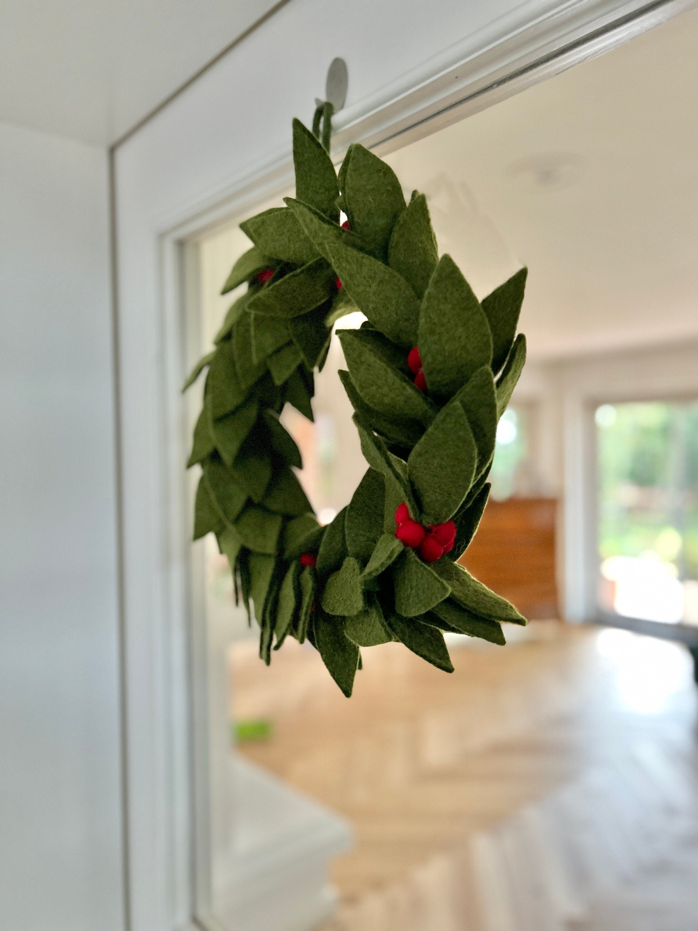Weihnachten Türkranz I Mistelzweig rote Beeren aus Filz handgemacht I Weihnachtsdeko I Beeren Kranz I Indoor Deko Weihnachten I Filzkranz