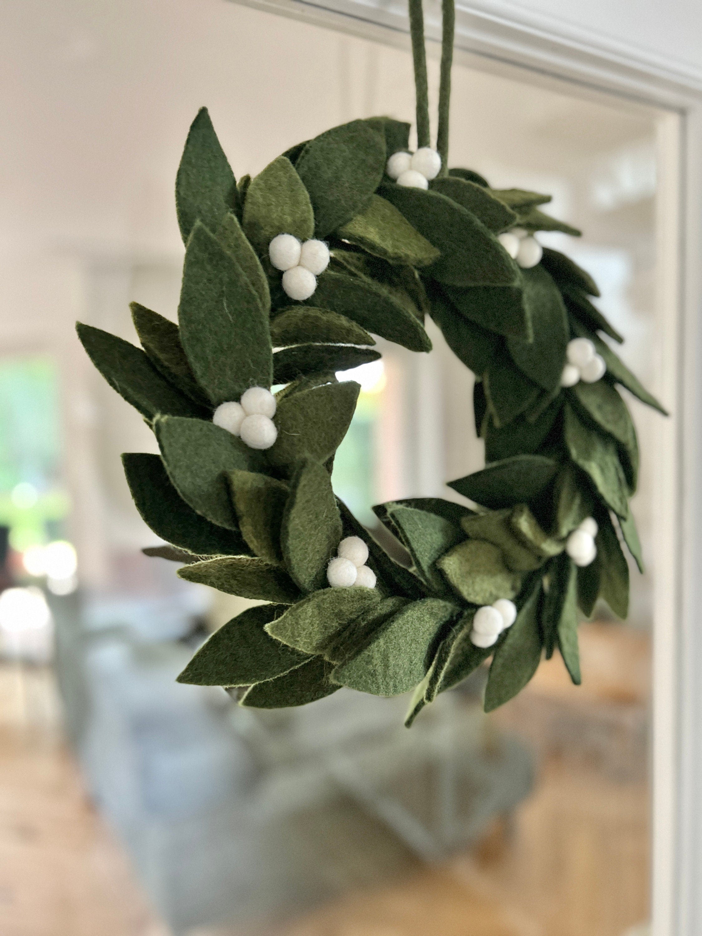 Weihnachten Türkranz I Mistelzweig weiße Beeren aus Filz handgemacht I Weihnachtsdeko I Beeren Kranz I Indoor Deko Weihnachten I Filzkranz