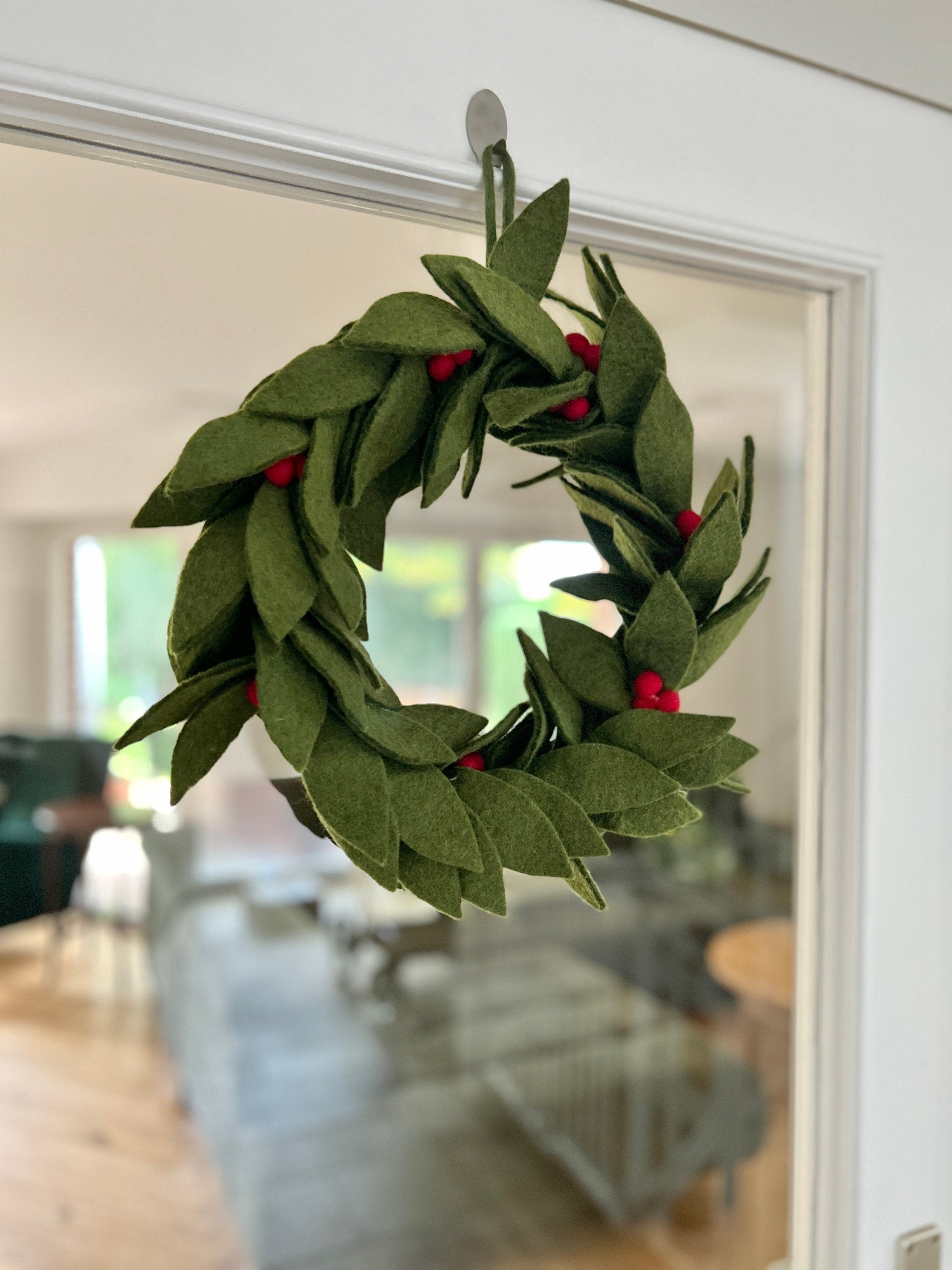 Weihnachten Türkranz I Mistelzweig rote Beeren aus Filz handgemacht I Weihnachtsdeko I Beeren Kranz I Indoor Deko Weihnachten I Filzkranz