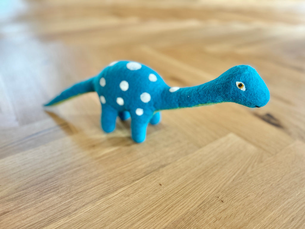 Dinos handgemacht aus Filz I Kinderzimmerdeko I Spielzeug I Kuscheltier I Plüschtier I Babyzimmer I Dinosaurier Deko