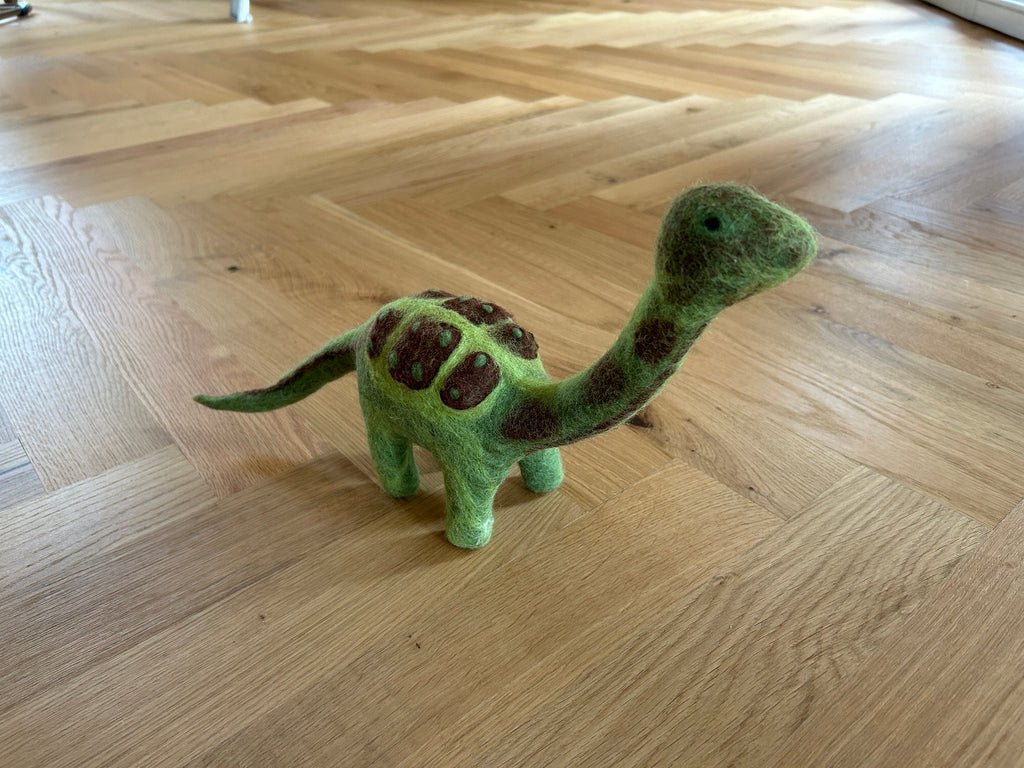 Dinos handgemacht aus Filz I Kinderzimmerdeko I Spielzeug I Kuscheltier I Plüschtier I Babyzimmer I Dinosaurier Deko
