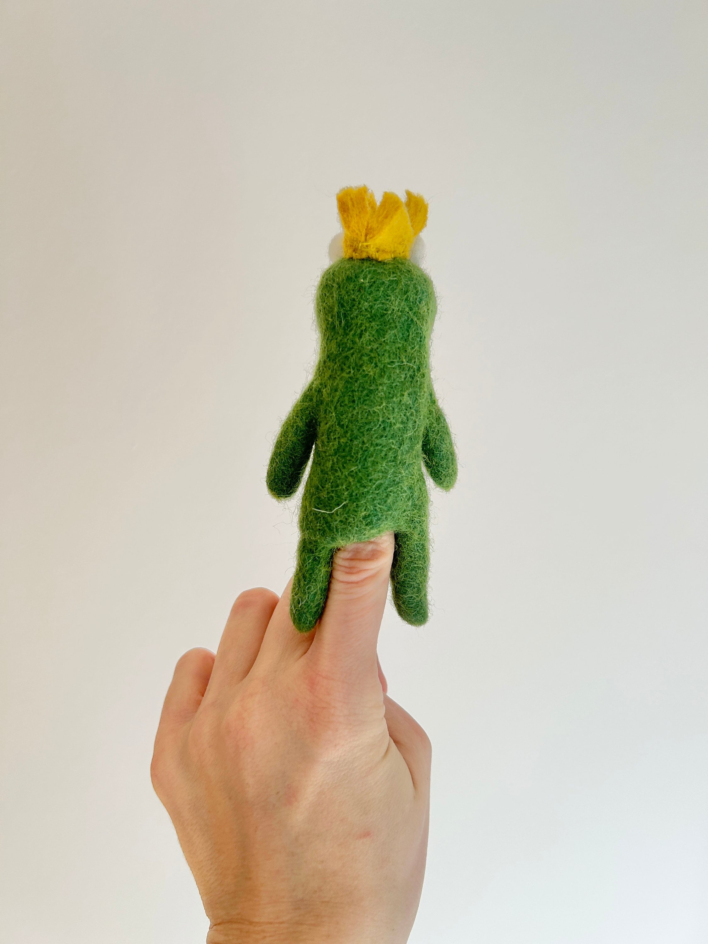 Niedliche Fingerpuppe Froschkönig aus Filz I Fingerspiel I Waldtiere I heimische Tiere I Spielzeug Montessori I Geschichten erzählen