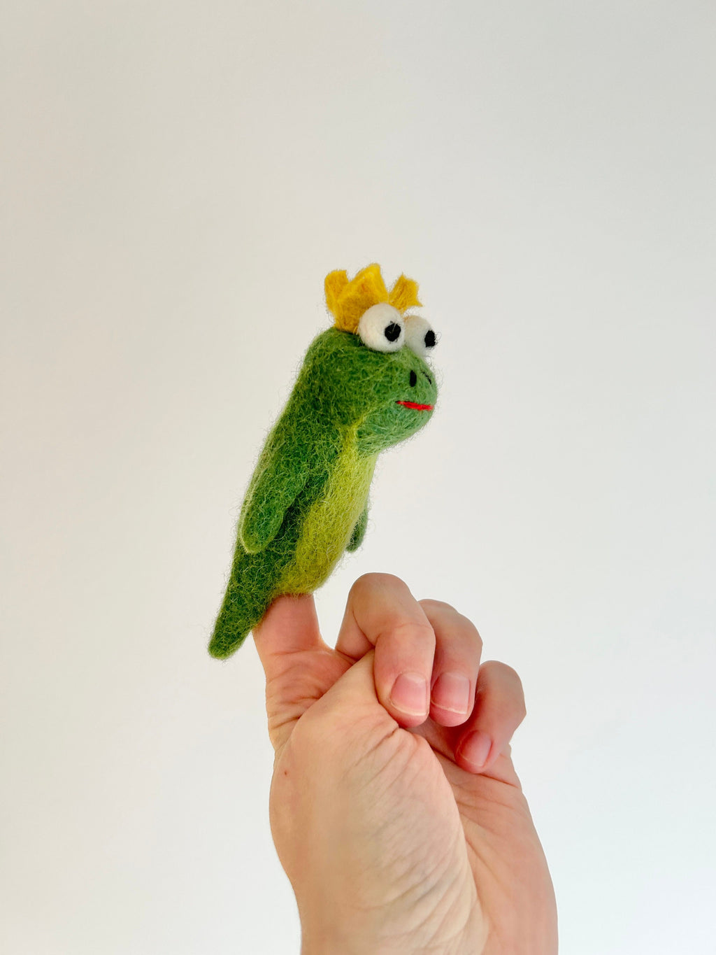 Niedliche Fingerpuppe Froschkönig aus Filz I Fingerspiel I Waldtiere I heimische Tiere I Spielzeug Montessori I Geschichten erzählen
