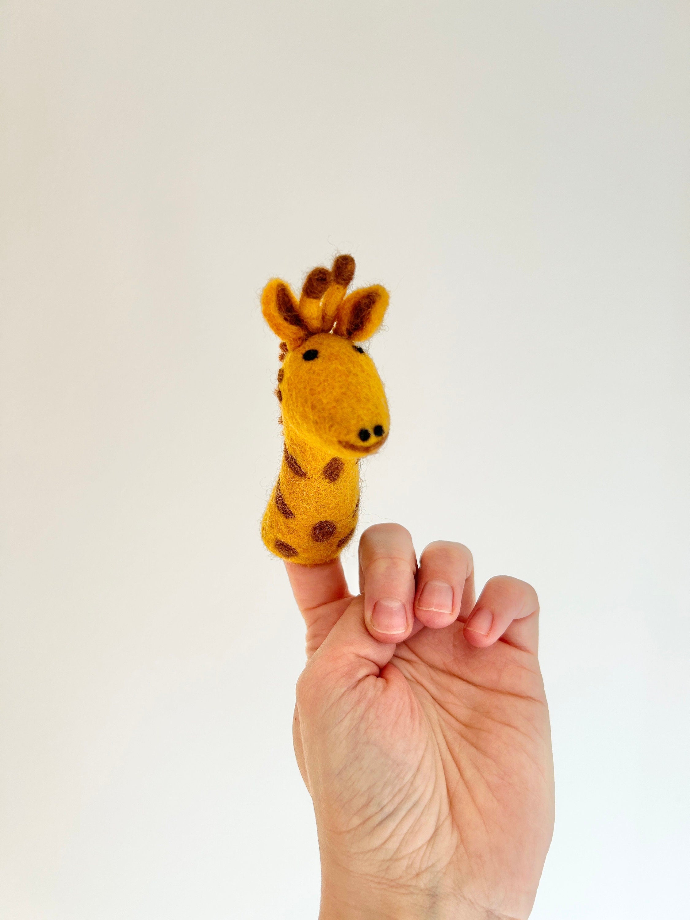 Niedliche Fingerpuppe Giraffe aus Filz I Fingerspiel I Safari I Afrikanische Tiere I Spielzeug Montessori I Geschichten erzählen