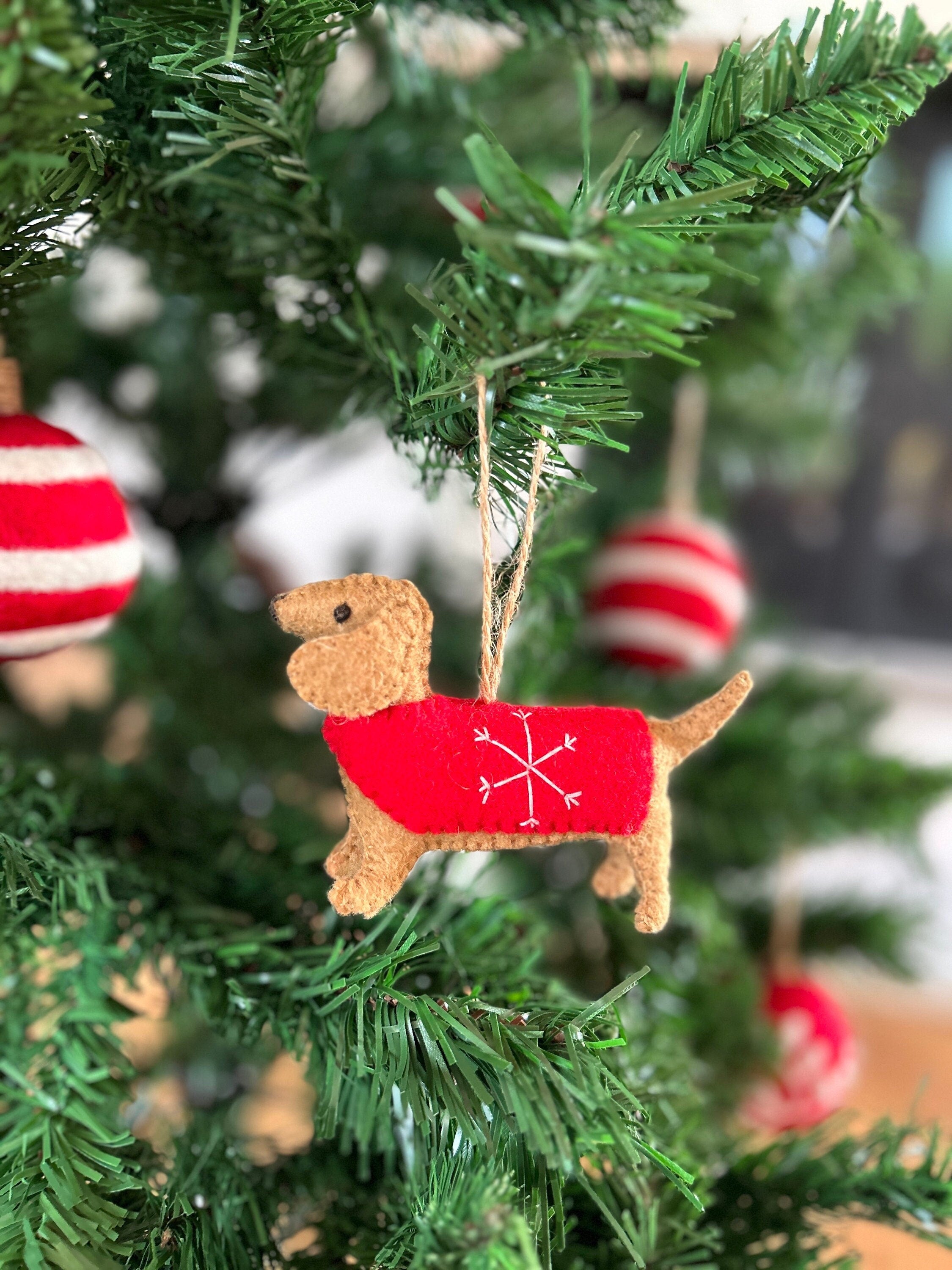 Weihnachtsanhänger Dackel aus Filz I Filz Christbaumschmuck I Weihnachtsdeko I Weihnachtsdackel mit Mantel I Hundeanhänger