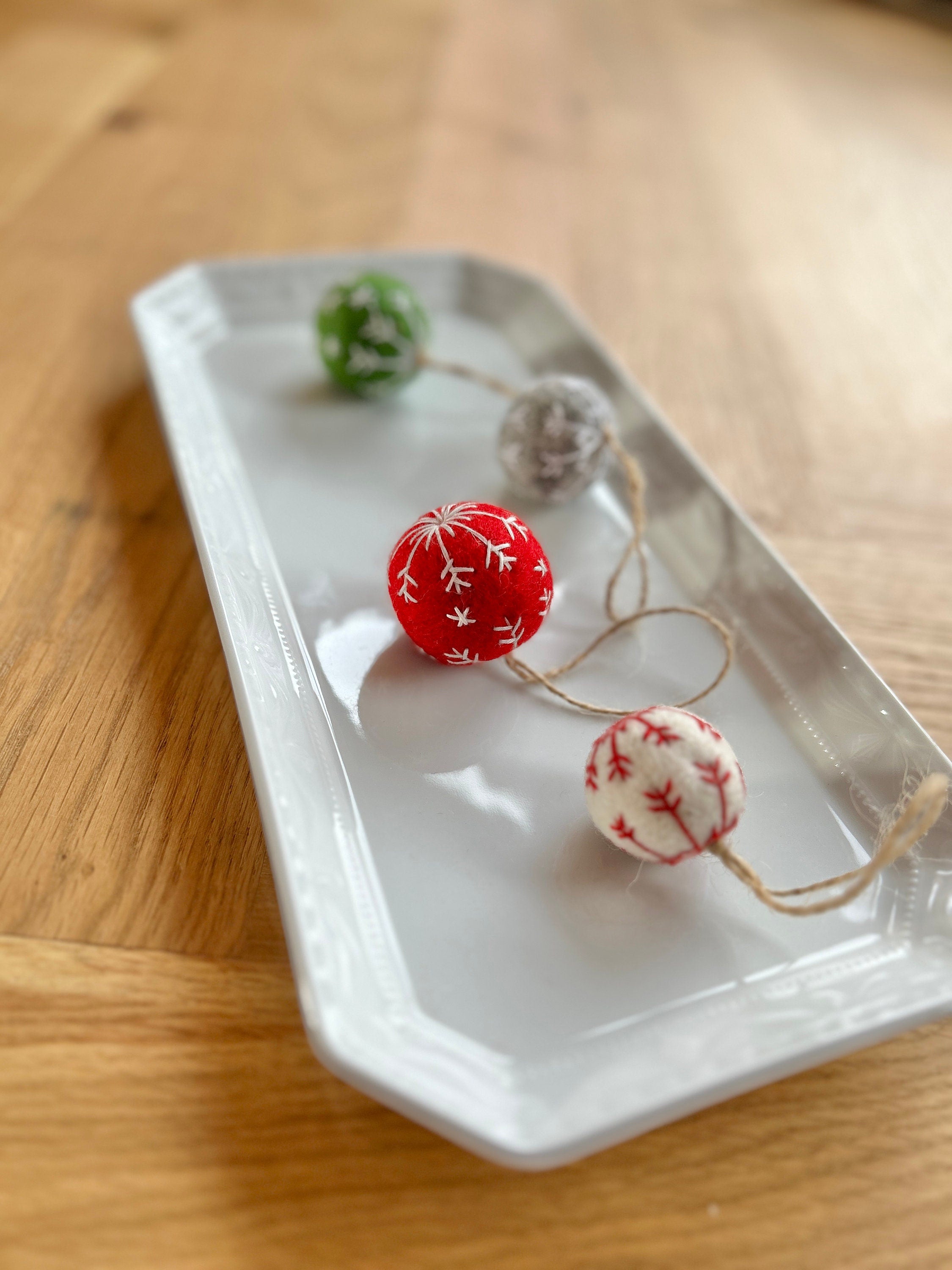 Kleine Weihnachtskugel aus Filz handgemacht I Weihnachtsdeko I Anhänger I Kugeln handgemacht I Weihnachtsschmuck I Christbaumkugel Filz I