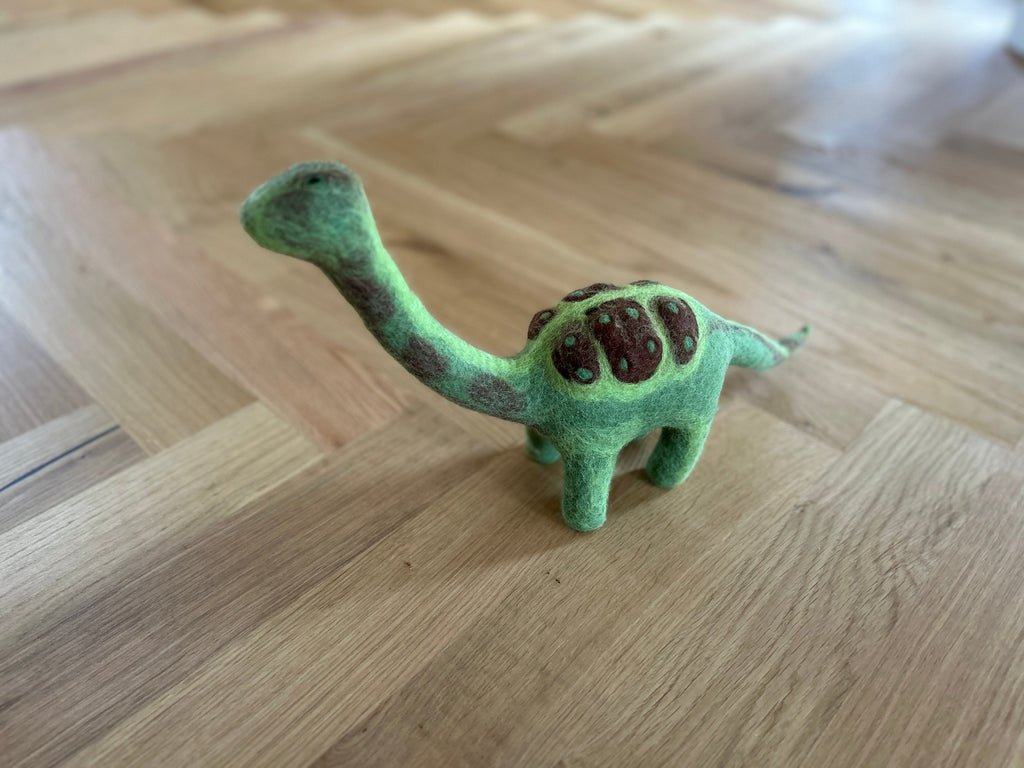 Dinos handgemacht aus Filz I Kinderzimmerdeko I Spielzeug I Kuscheltier I Plüschtier I Babyzimmer I Dinosaurier Deko