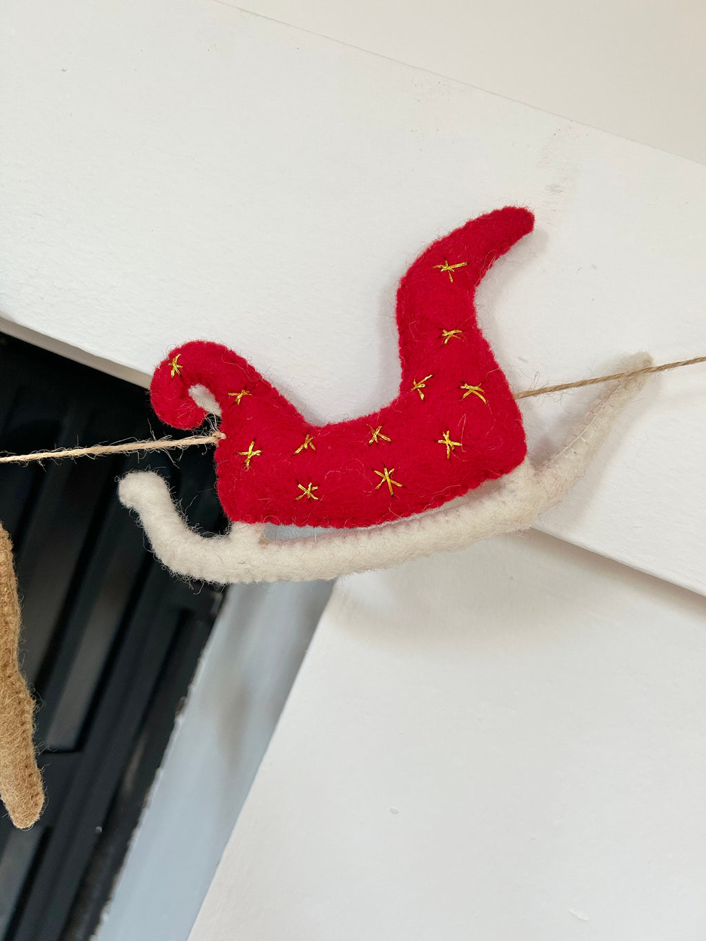 Weihnachtsgirlande aus Filz I Rentiere aus Filz I Weihnachtsschlitten I Rudolf Deko I Weihnachtsdeko I Filz Rentier mit Glöckchen