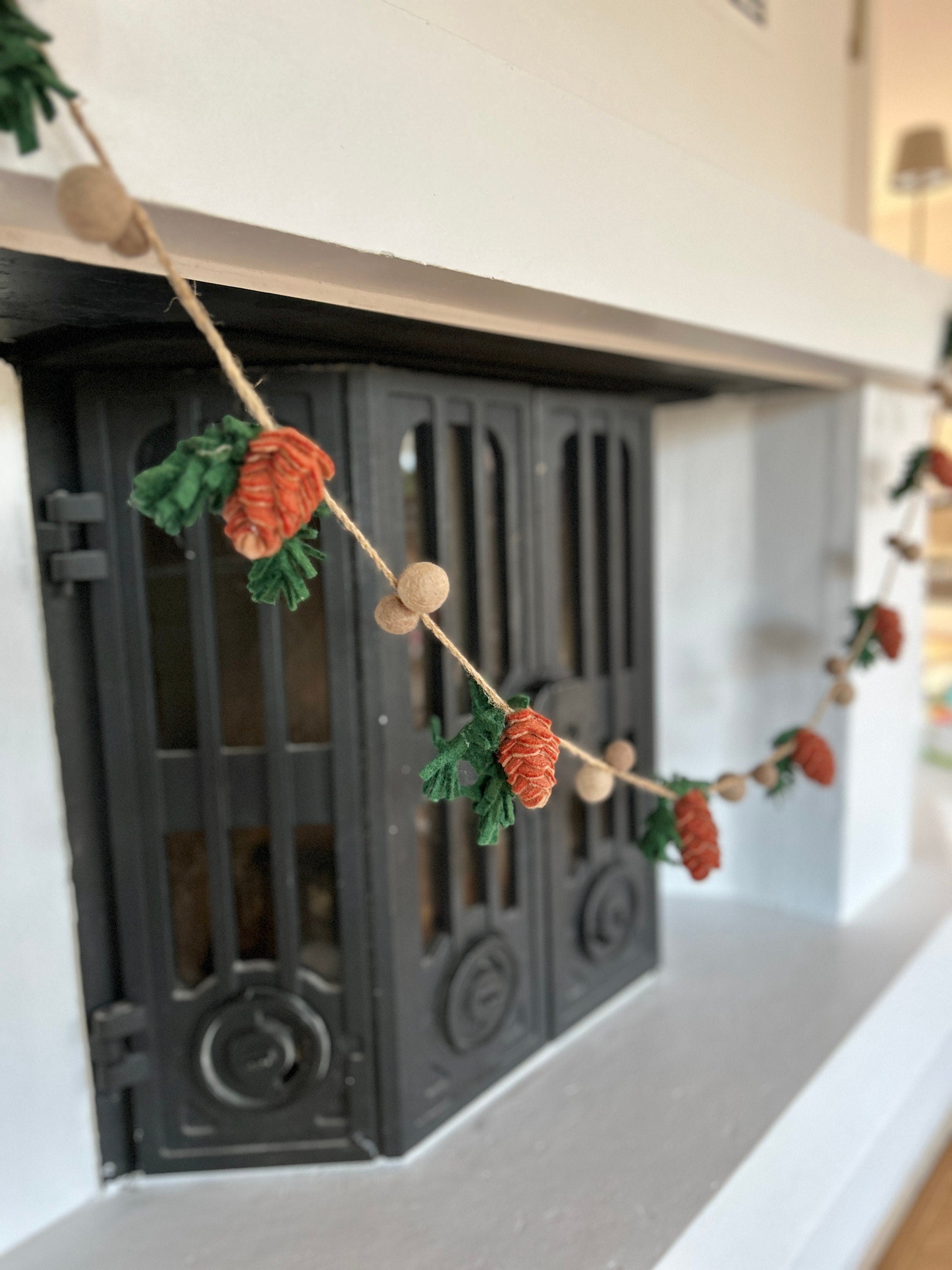 Weihnachtsgirlande Tannenzapfen aus Filz I Zapfen aus Filz I Weihnachtsdeko I Kiefernzapfen Girlande I Winterdeko I Herbstdeko
