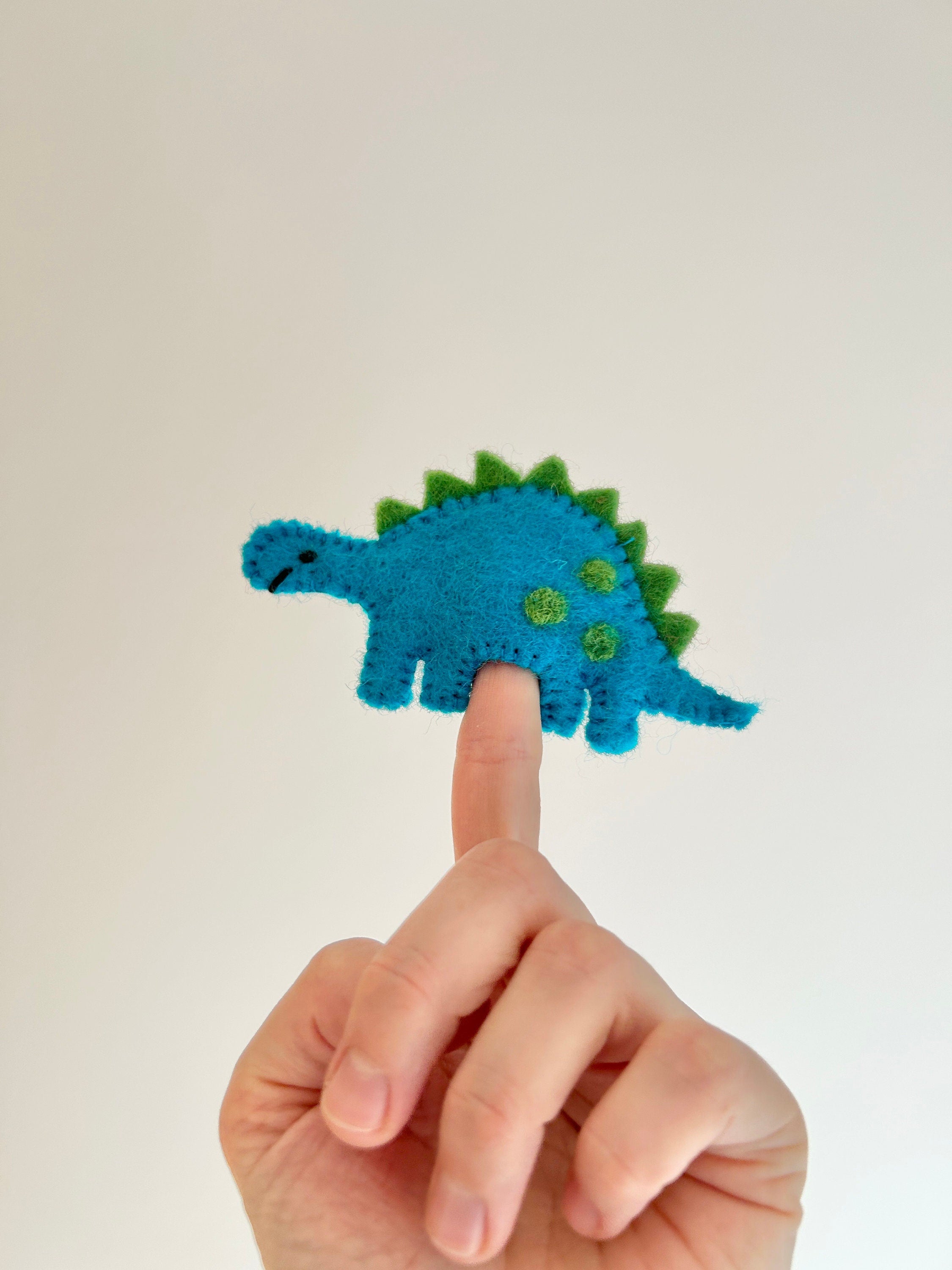 Fingerpuppe blauer Dinosaurier aus Filz I Spielzeug Montessori I Geschichten erzählen I bunte Fingerpuppe