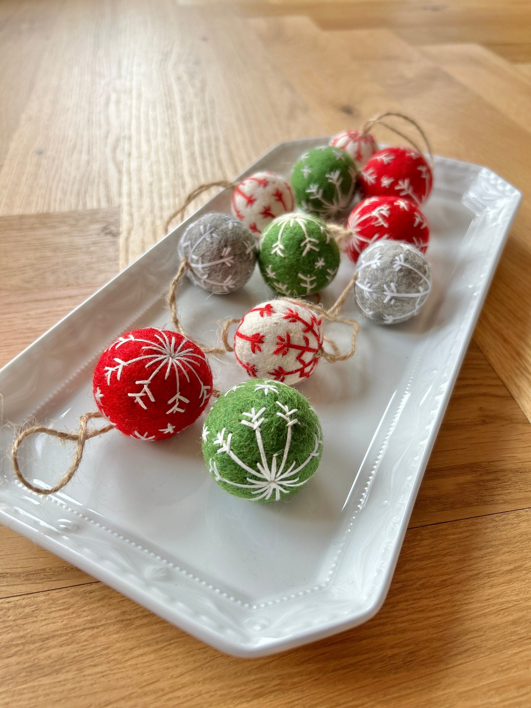 Kleine Weihnachtskugel aus Filz handgemacht I Weihnachtsdeko I Anhänger I Kugeln handgemacht I Weihnachtsschmuck I Christbaumkugel Filz I