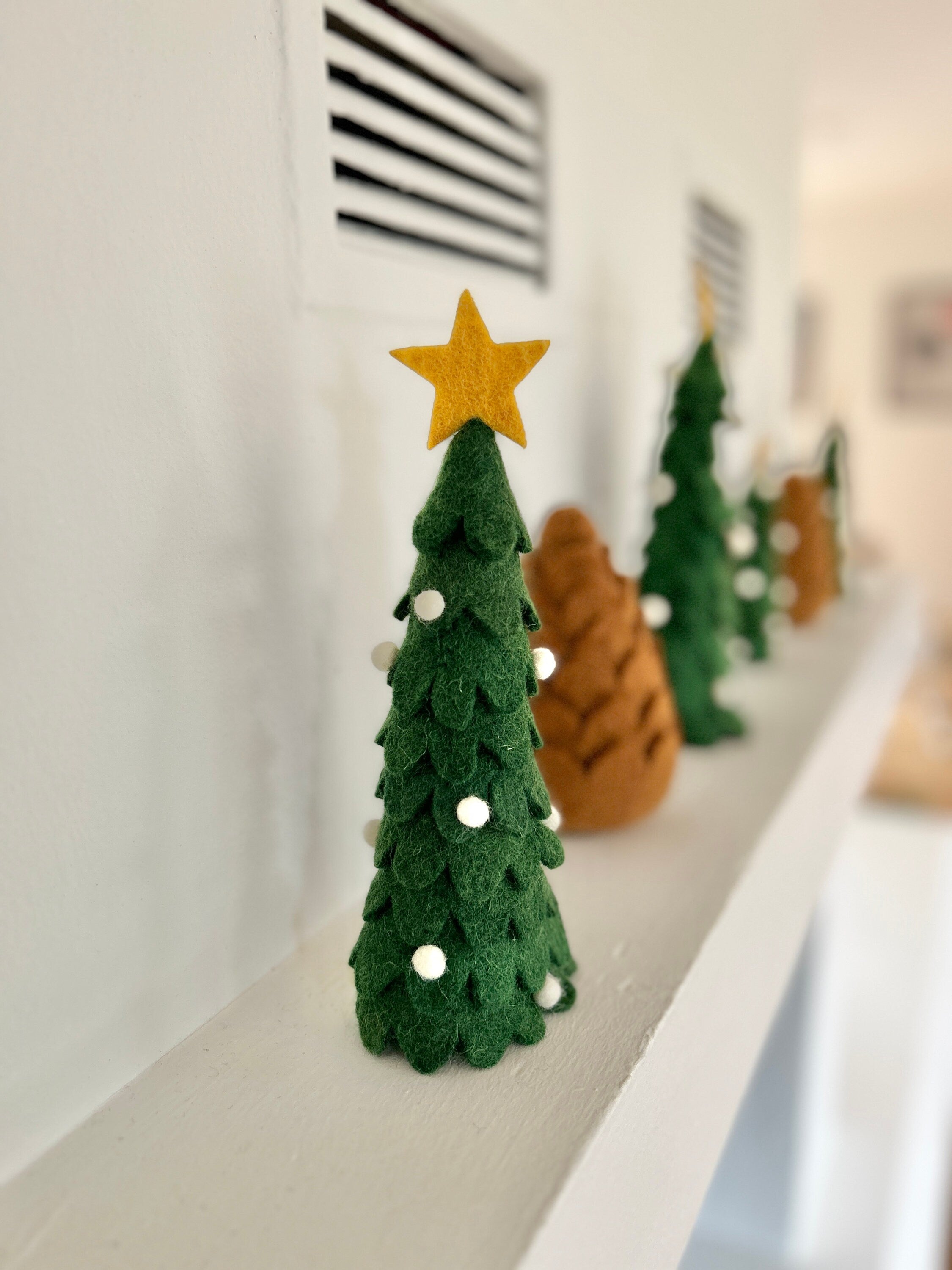 Weihnachtsbaum aus Filz I Filz Baum I Weihnachtsdeko zum Hinstellen I Christbaum I Weihnachtsschmuck I Fensterdeko I Dekoration Weihnachten