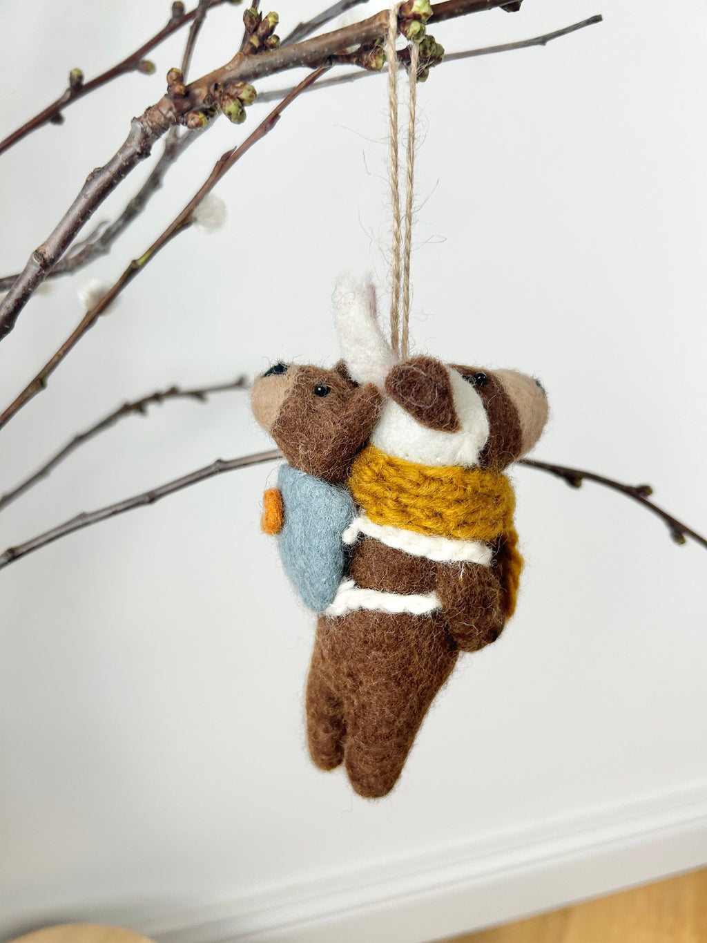 Filzanhänger OsternI Osterdeko I lustiger Bär mir Hasenohren I Osterbär I Hasenbär I Osterstrauß I Frühling I Deko aus Filz