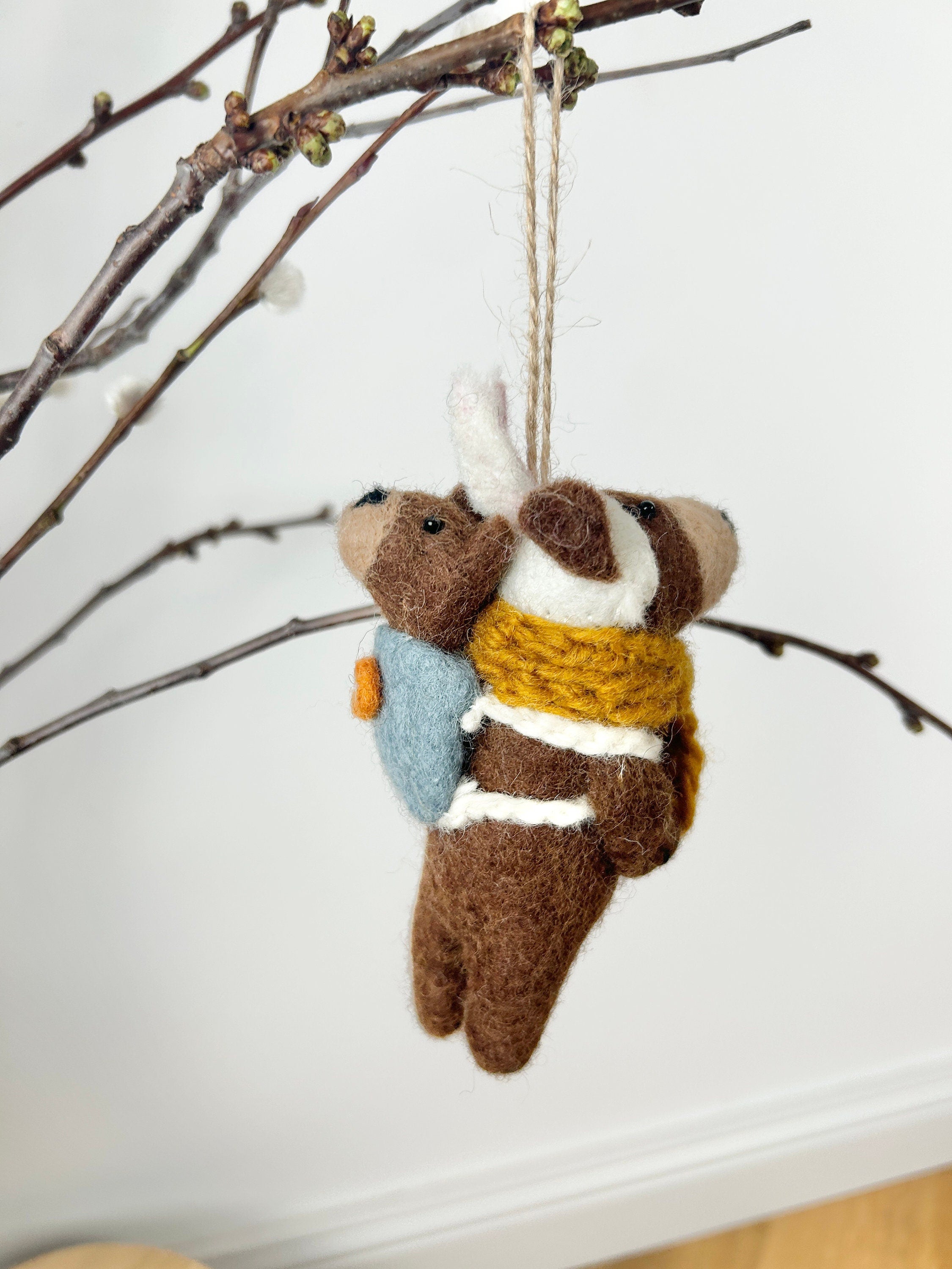 Filzanhänger OsternI Osterdeko I lustiger Bär mir Hasenohren I Osterbär I Hasenbär I Osterstrauß I Frühling I Deko aus Filz