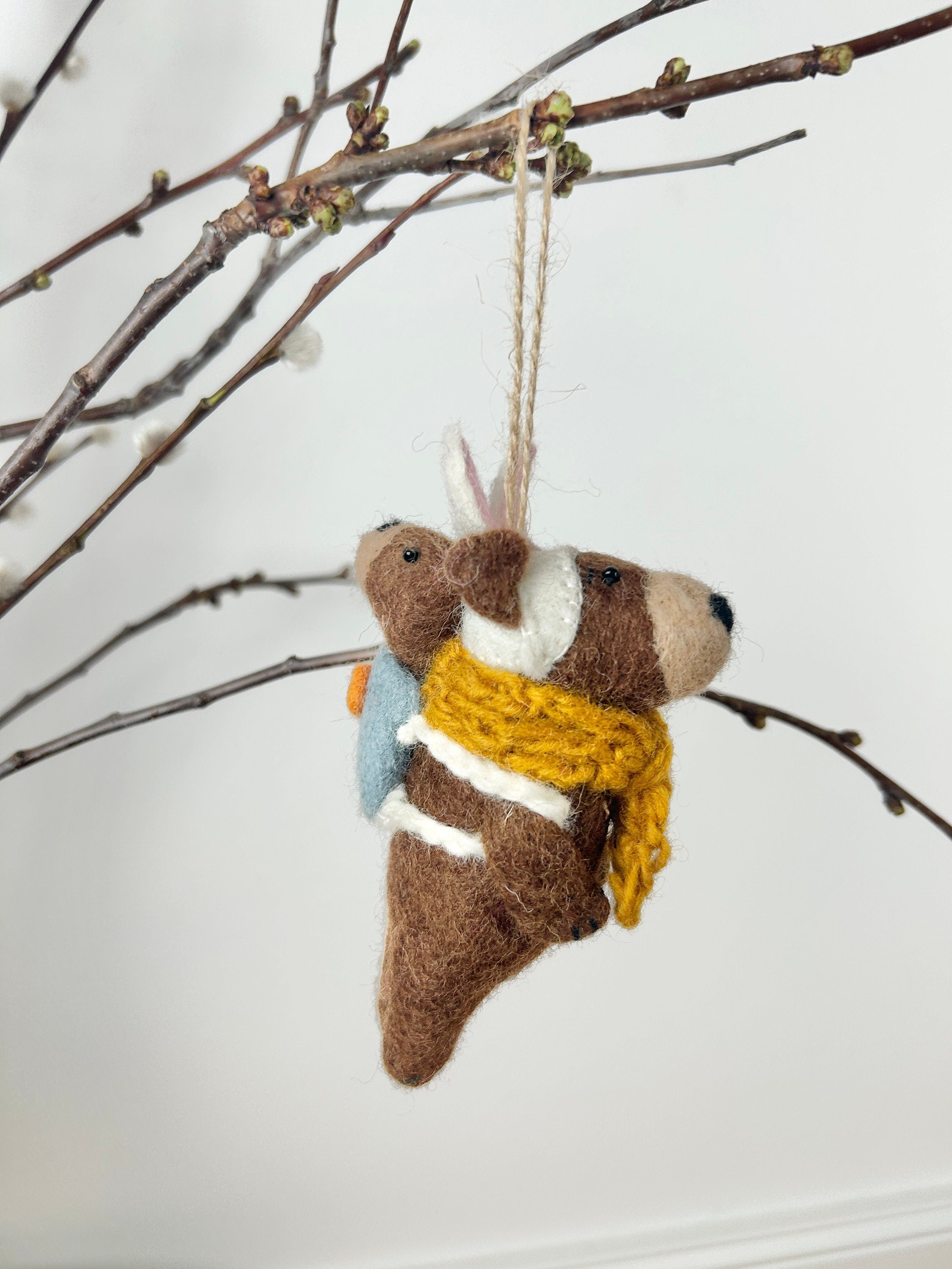 Filzanhänger OsternI Osterdeko I lustiger Bär mir Hasenohren I Osterbär I Hasenbär I Osterstrauß I Frühling I Deko aus Filz
