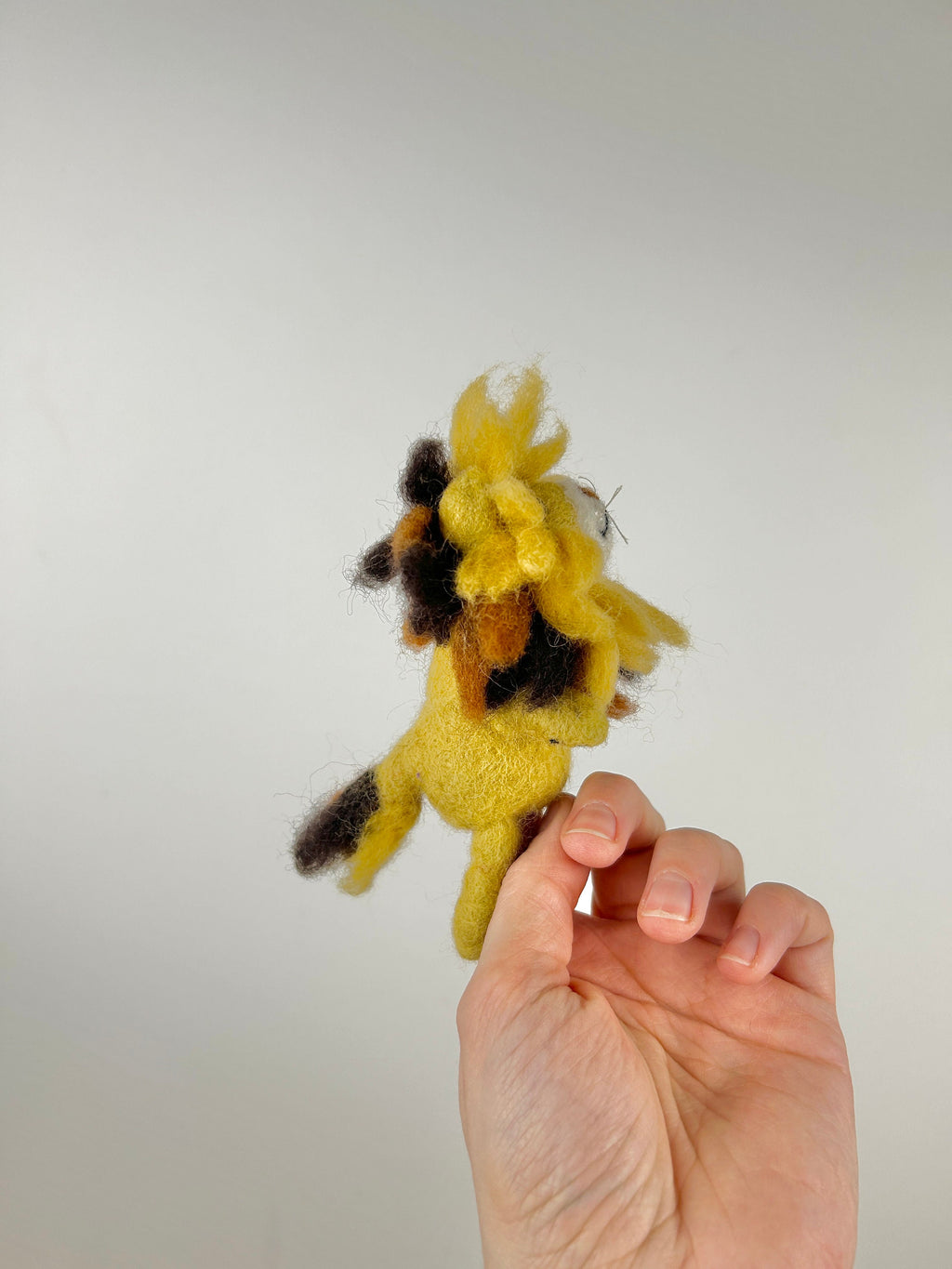 Niedliche Fingerpuppe Löwe aus Filz I Fingerspiel I Wildtiere I Spielzeug Montessori I Geschichten erzählen I Dschungel