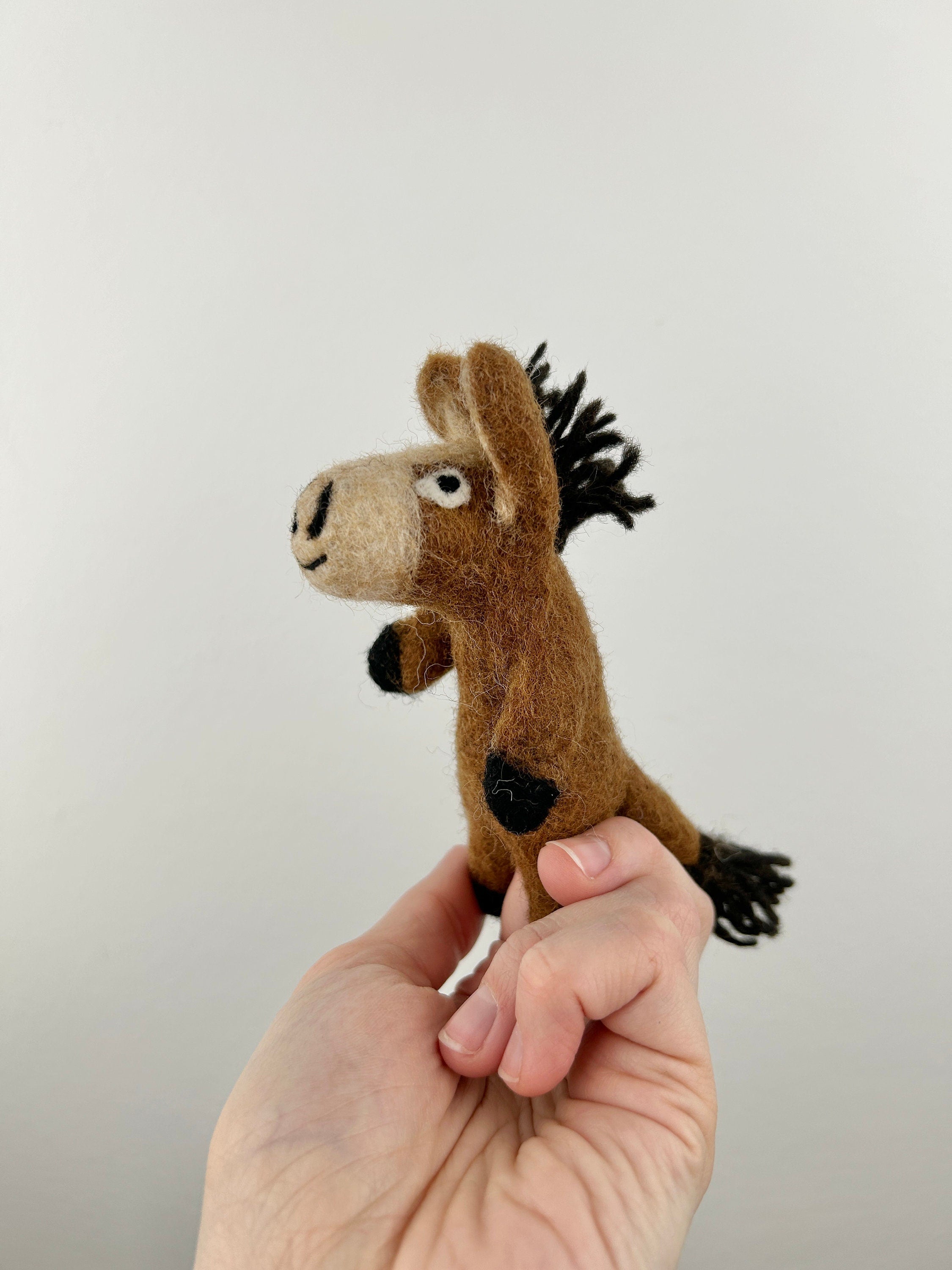 Niedliche Fingerpuppe Pferd aus Filz I Fingerspiel I Bauernhoftier I Pferd I Spielzeug Montessori I Geschichten erzählen