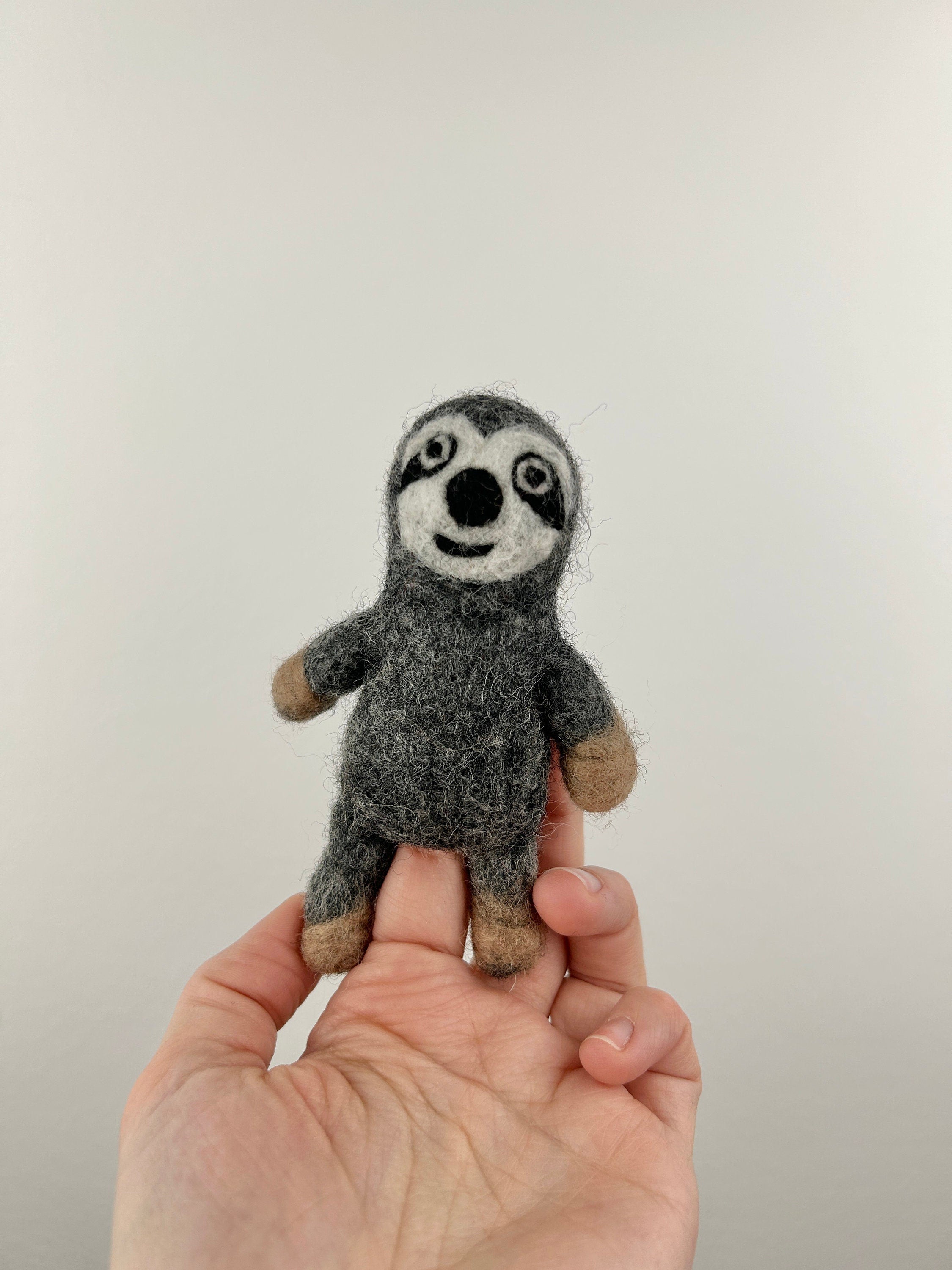 Niedliche Fingerpuppe Faultier aus Filz I Fingerspiel I Wildtiere I Spielzeug Montessori I Geschichten erzählen I Dschungel