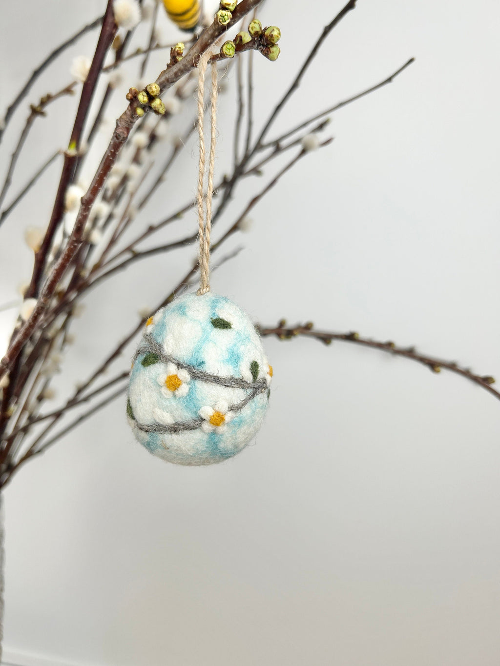 Anhänger blau marmoriertes Osterei I Osterschmuck I Osterdeko I Osterhase I Osterstrauß I Ei I Filz