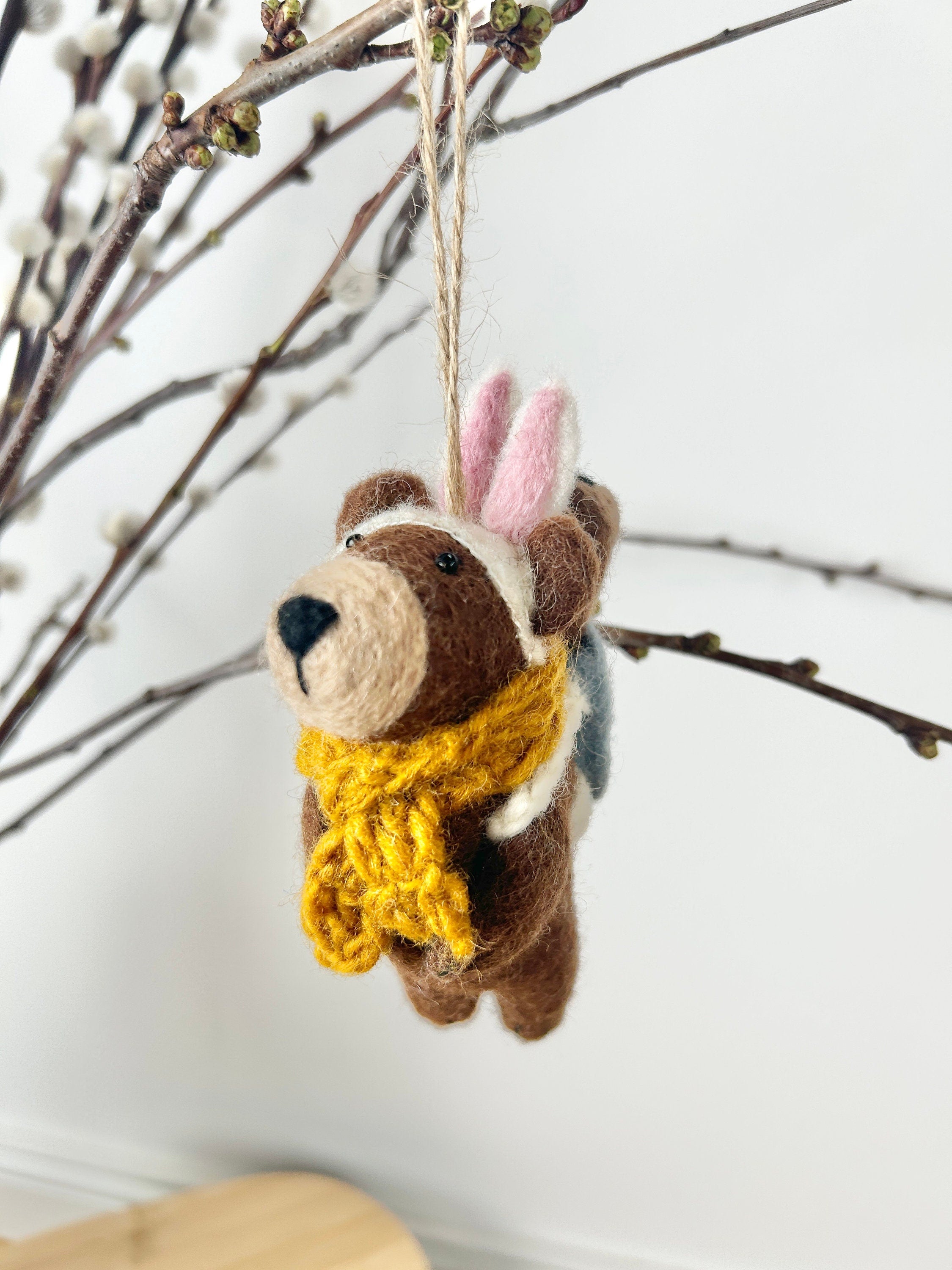 Filzanhänger OsternI Osterdeko I lustiger Bär mir Hasenohren I Osterbär I Hasenbär I Osterstrauß I Frühling I Deko aus Filz