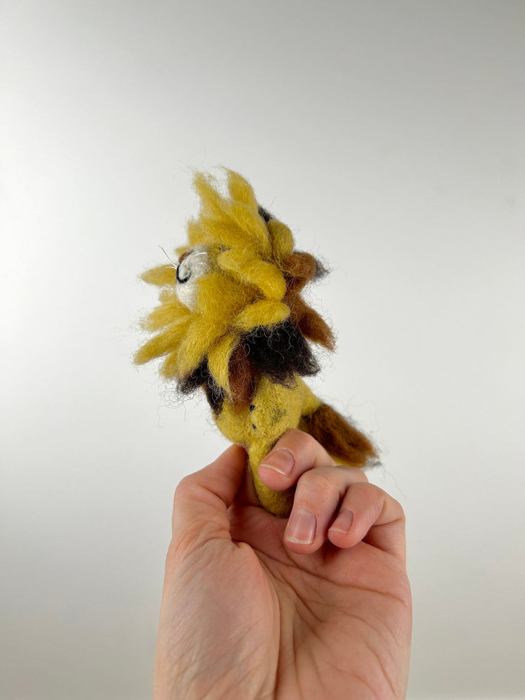 Niedliche Fingerpuppe Löwe aus Filz I Fingerspiel I Wildtiere I Spielzeug Montessori I Geschichten erzählen I Dschungel