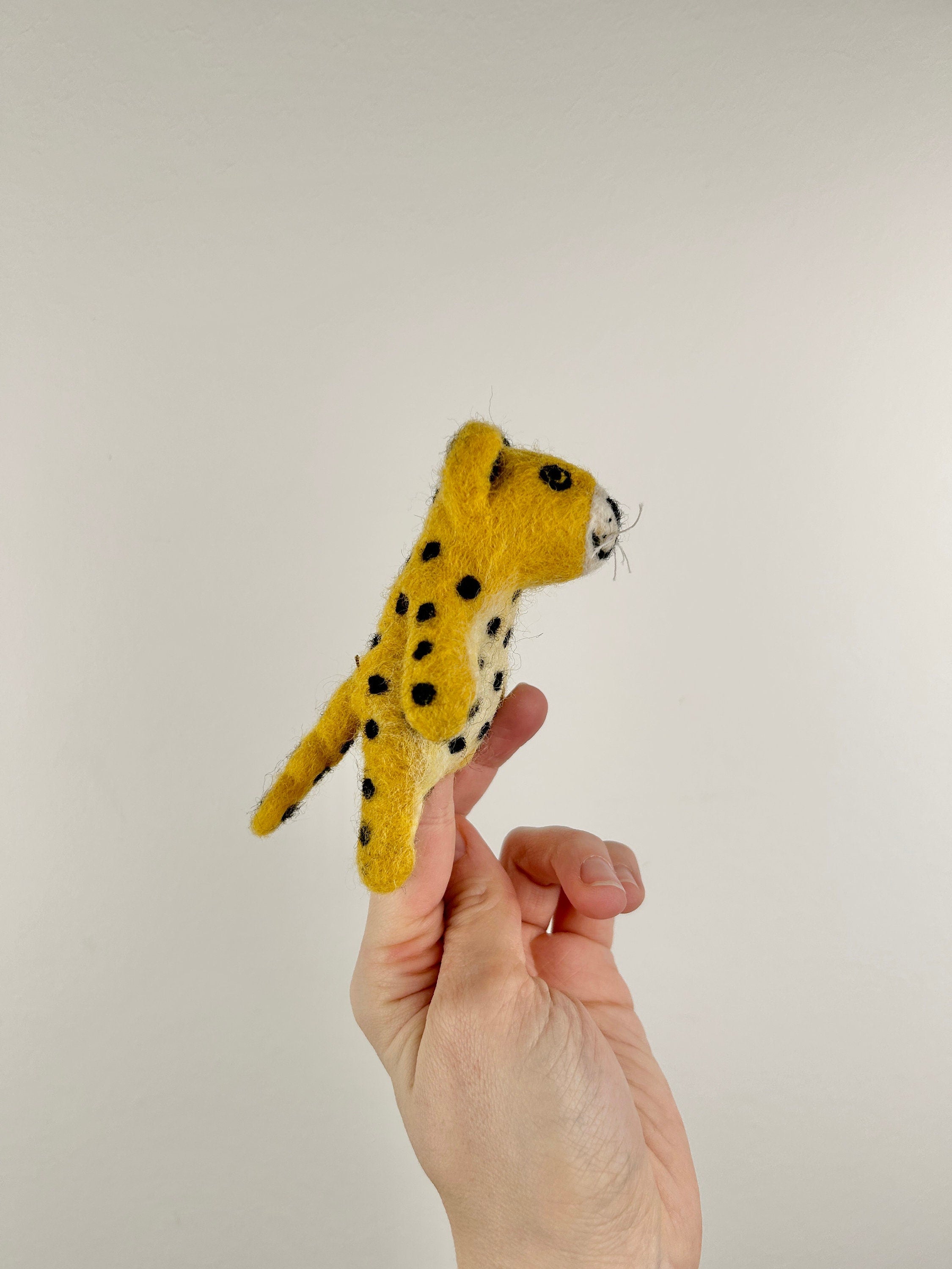 Niedliche Fingerpuppe Leopard aus Filz I Fingerspiel I Wildtiere I Spielzeug Montessori I Geschichten erzählen I Dschungel