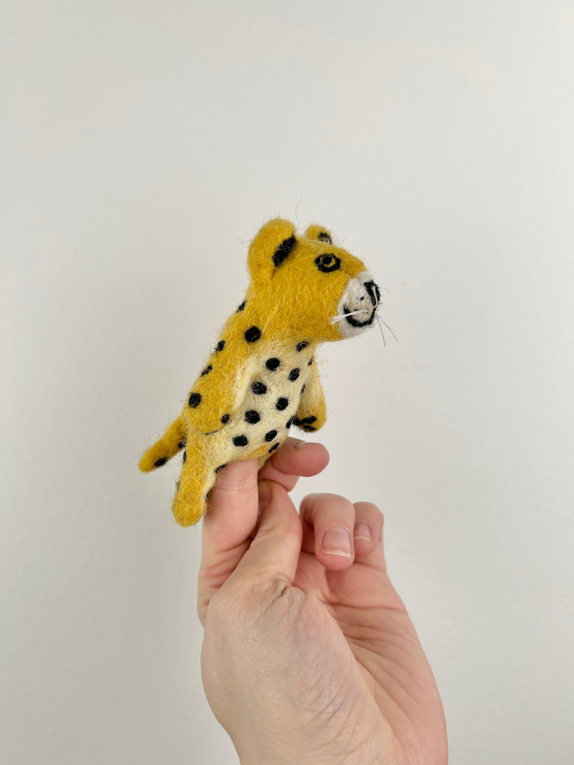 Niedliche Fingerpuppe Leopard aus Filz I Fingerspiel I Wildtiere I Spielzeug Montessori I Geschichten erzählen I Dschungel