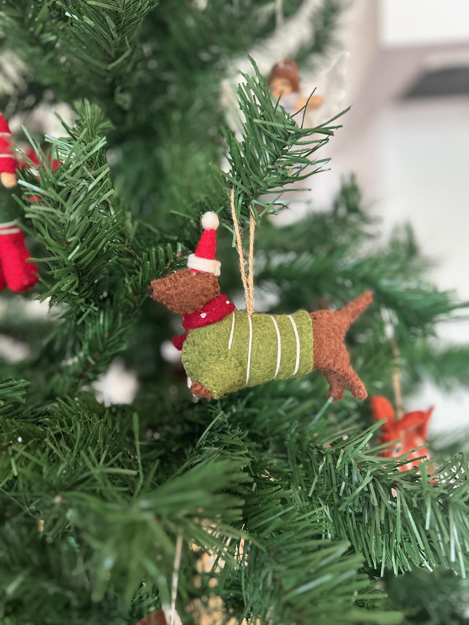 Weihnachtsanhänger Dackel aus Filz I Filz Christbaumschmuck I Weihnachtsdeko I Weihnachtsdackel mit Mütze I Hundeanhänger