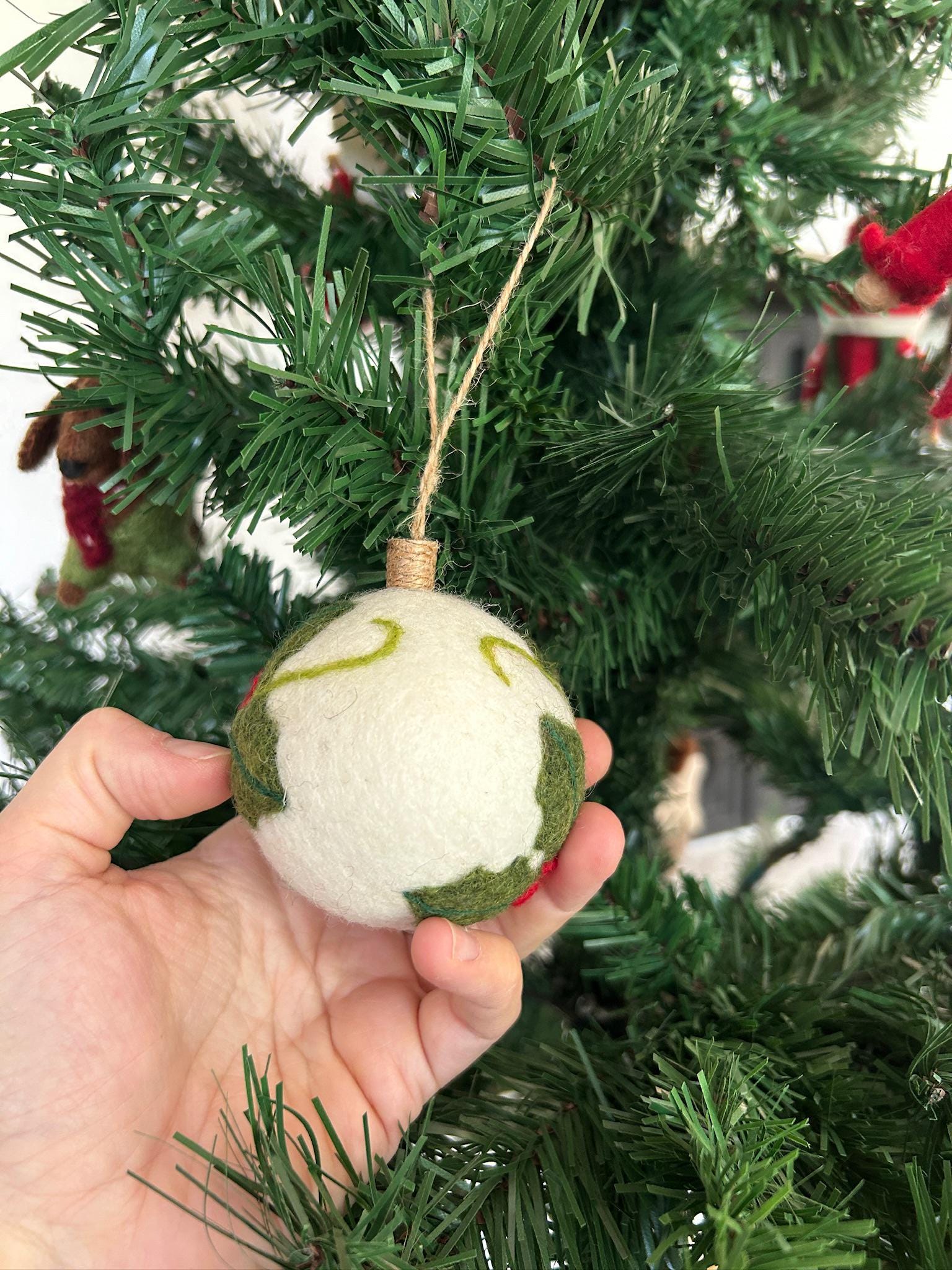 Weihnachtskugel Filz handgemacht I Weihnachtsdeko I Anhänger I Rotkehlchen Deko I Weihnachtsschmuck I Christbaumkuge Stechpalme Kugel Filz