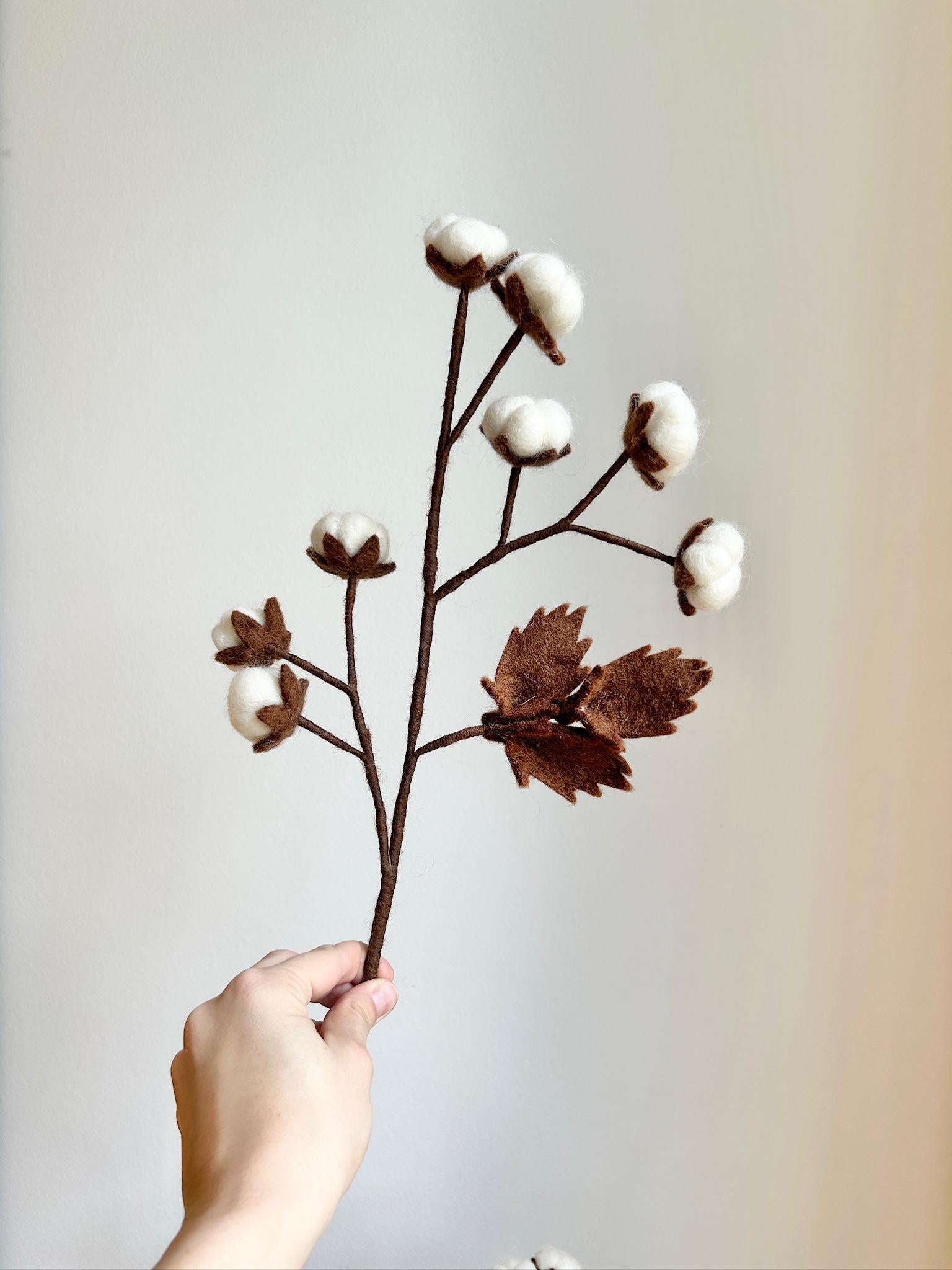 Baumwollzweig I Herbstzweig aus Filz I handgefilzter Zweig I Dekoration I Blumenstrauß I Winterdeko I Herbstdeko I