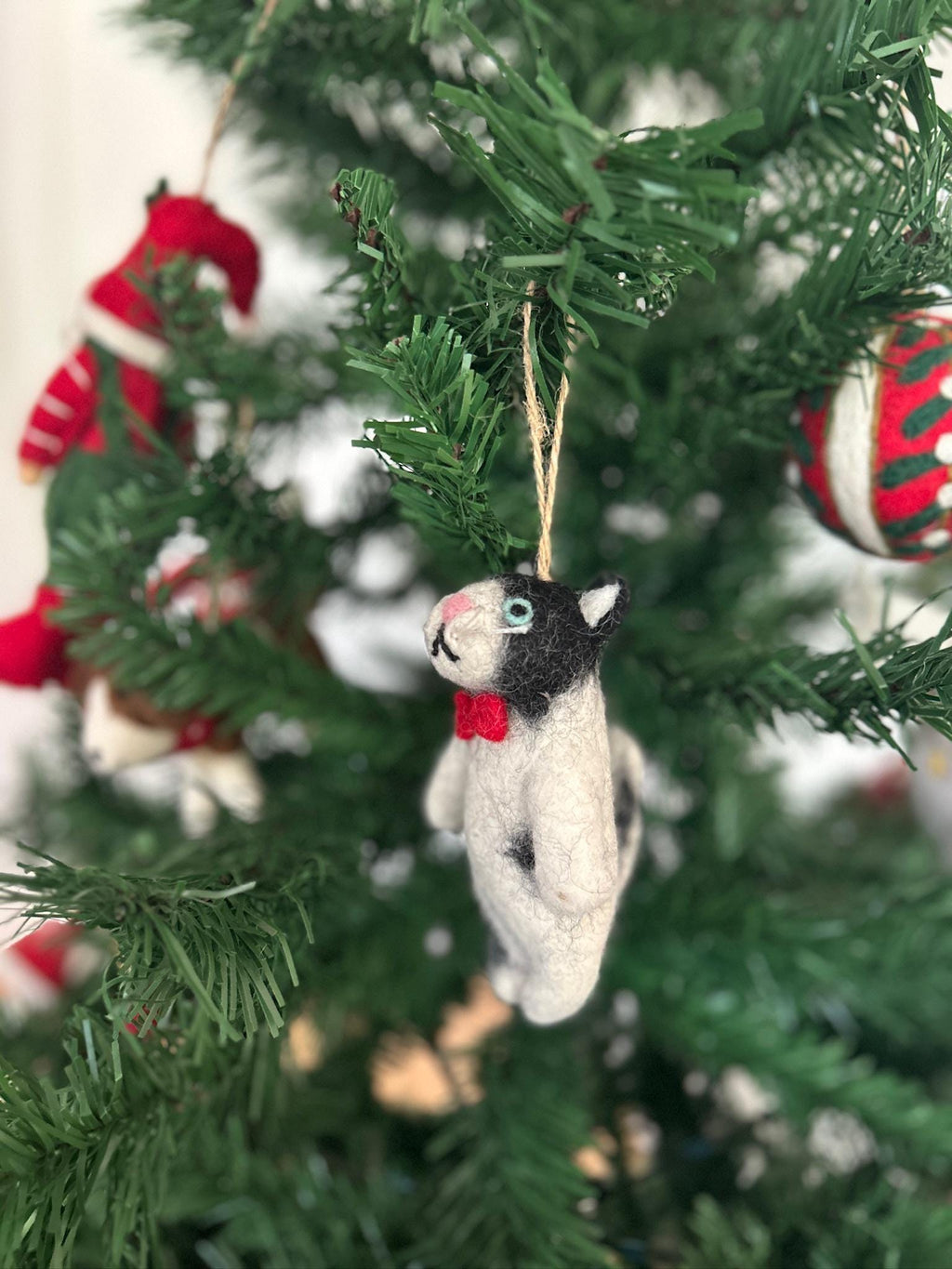 Weihnachtsanhänger Katze mit Fliege I Christbaumschmuck Weihnachtsdeko I Winter Weihnachtsbaum I Weihnachtskatze