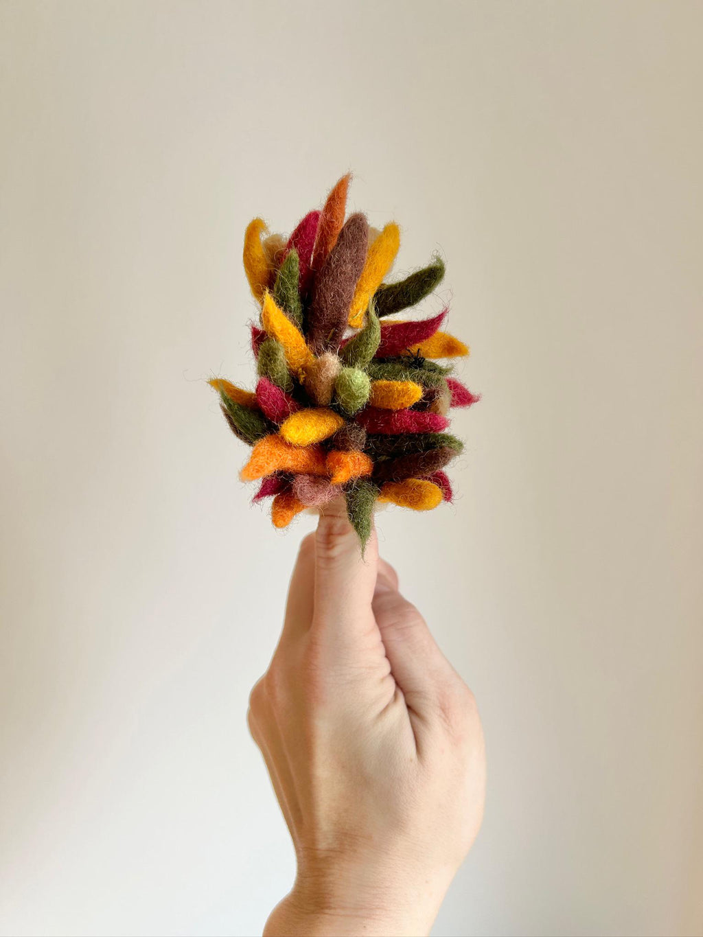 Niedliche Fingerpuppe Igel aus Filz I Fingerspiel I Waldtiere I heimische Tiere I Spielzeug Montessori I Geschichten erzählen