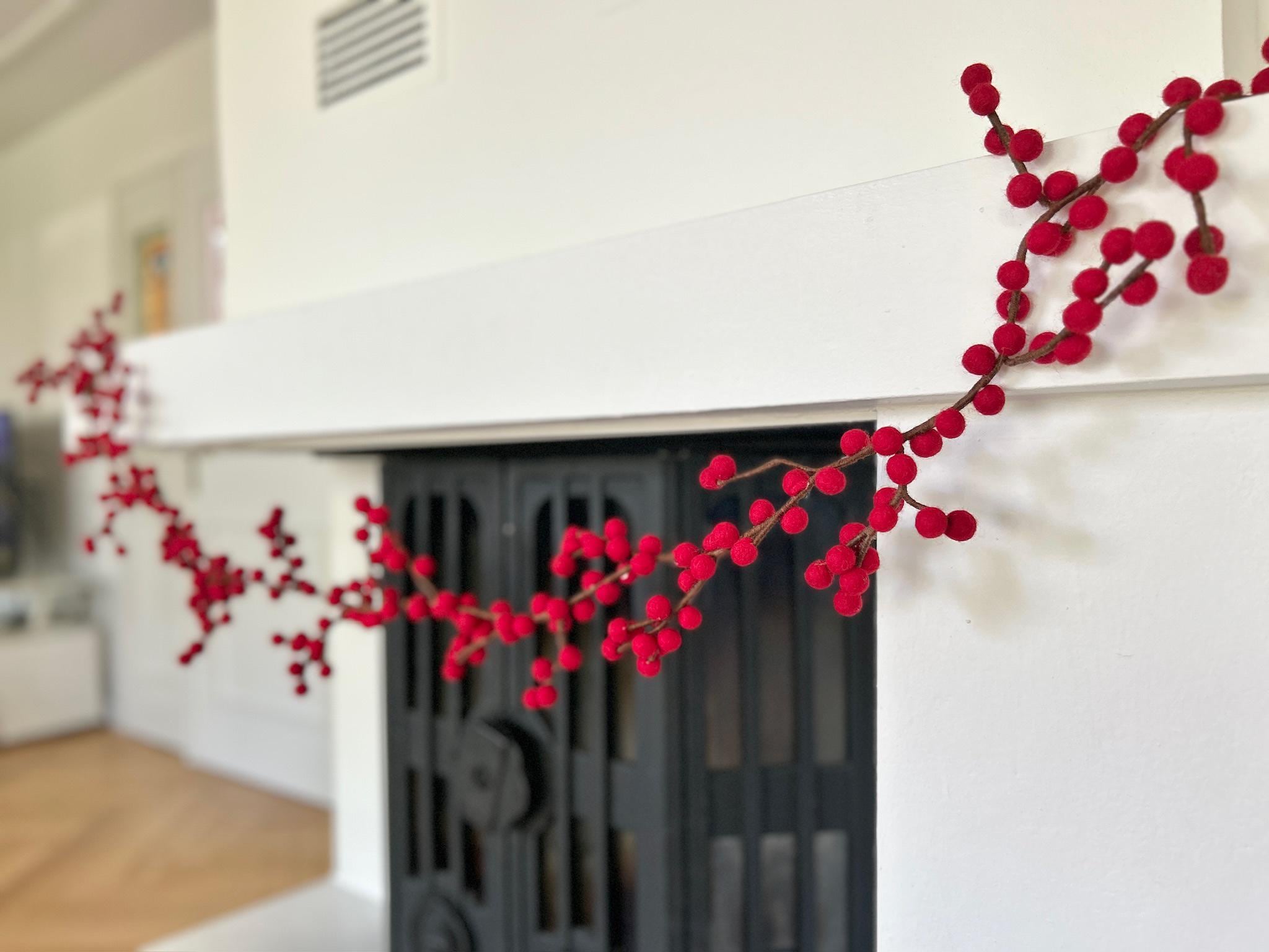 Weihnachtsgirlande rote Beeren aus Filz handgemacht I Weihnachtsdeko I Christmas