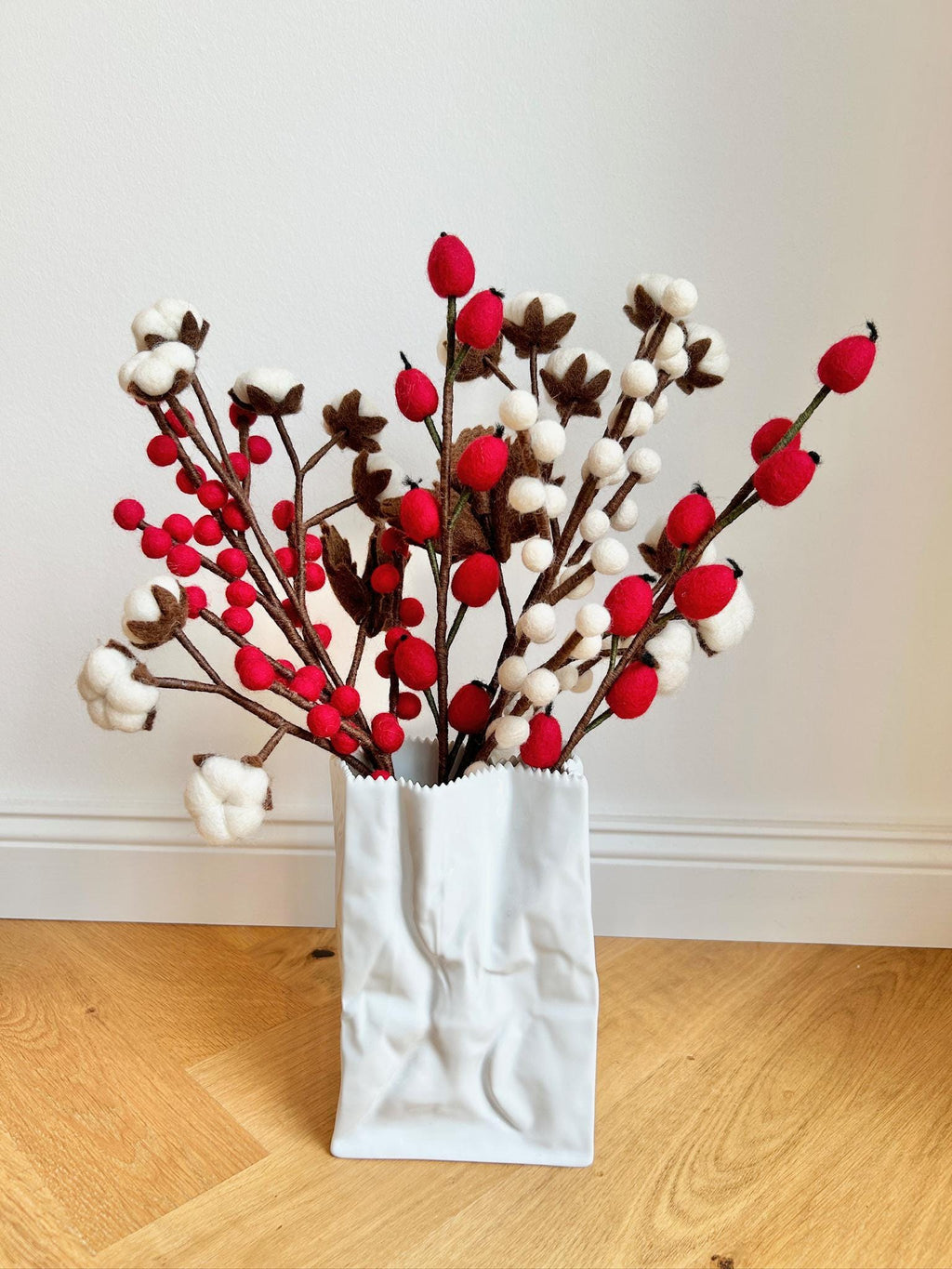 Baumwollzweig I Herbstzweig aus Filz I handgefilzter Zweig I Dekoration I Blumenstrauß I Winterdeko I Herbstdeko I