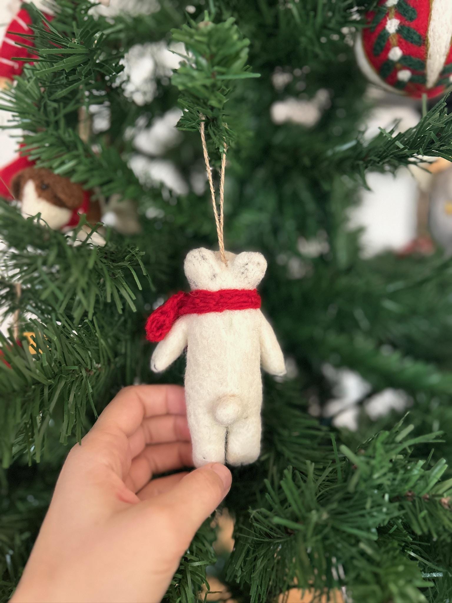 Weihnachtsanhänger Eisbär I Filz Christbaumschmuck I Weihnachtsdeko I Winterdeko aus Filz