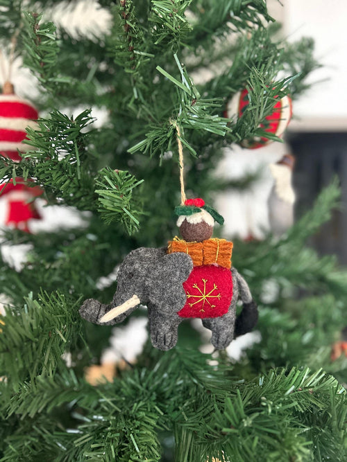 Anhänger Elefant mit Weihnachtsgeschenk I Deko aus Filz I Winter I Weihnachtsbaum I Weihnachtselefant I Anhänger aus Filz I Wildtiere