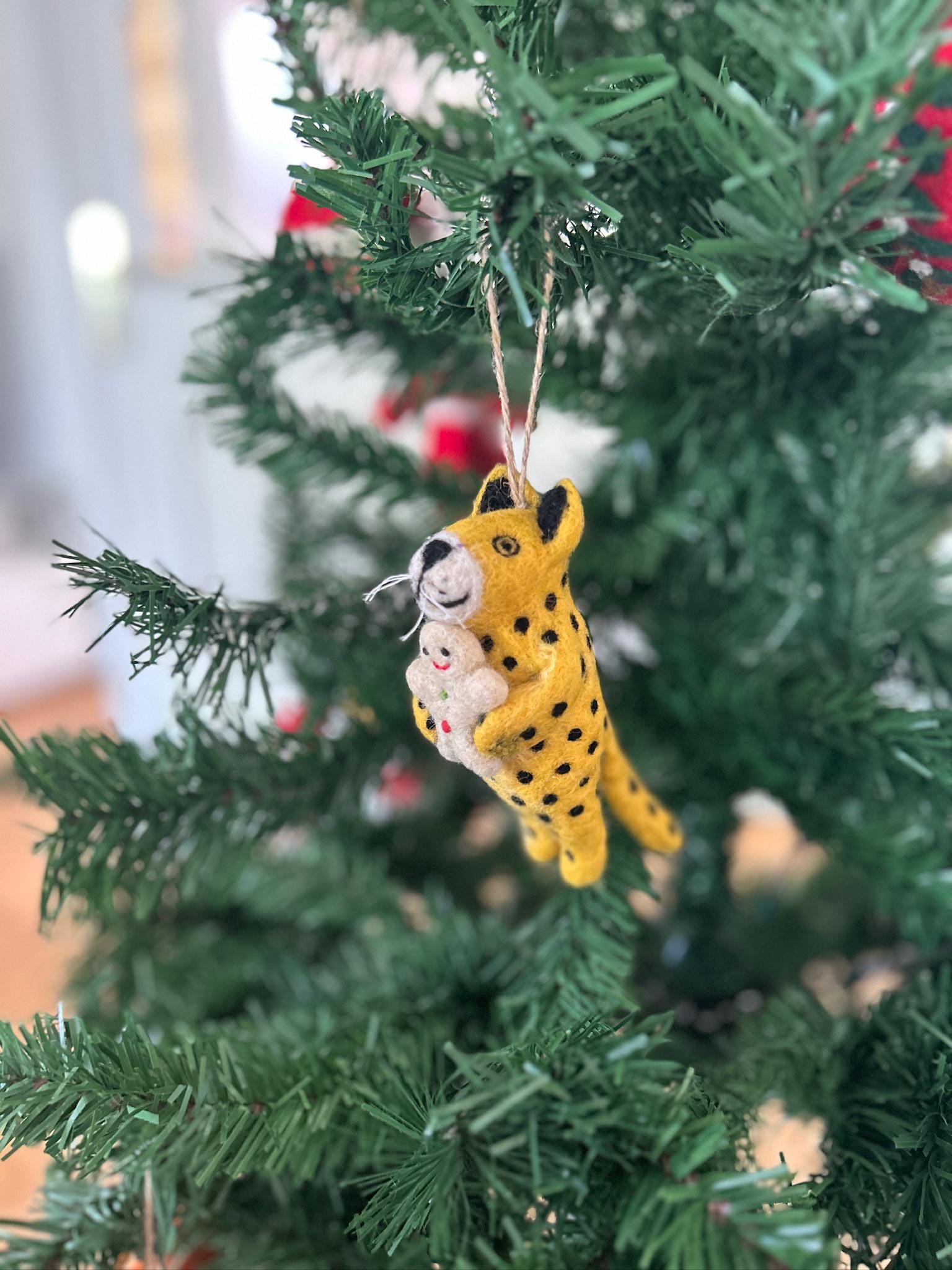 Weihnachtsbaum Anhänger Leopard mit Lebkuchenmann I Deko aus Filz I Winter I Weihnachtsbaum I Herbstdeko I Anhänger aus Filz I Wildtiere I
